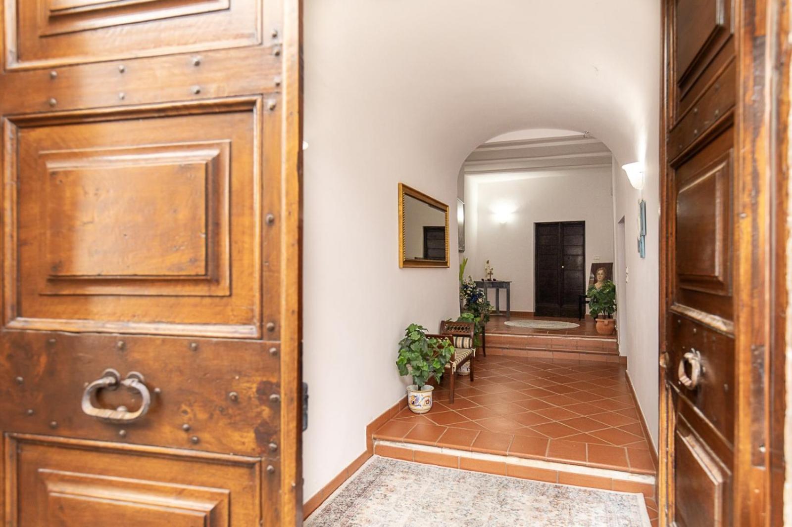 Casa Vacanze I RICORDI grande, confortevole ed elegante appartamento centro storico view 4