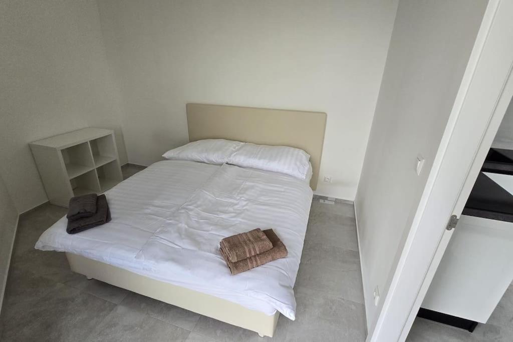 Air conditioned 2 room Apartment Vienna Gate, 4 view 2