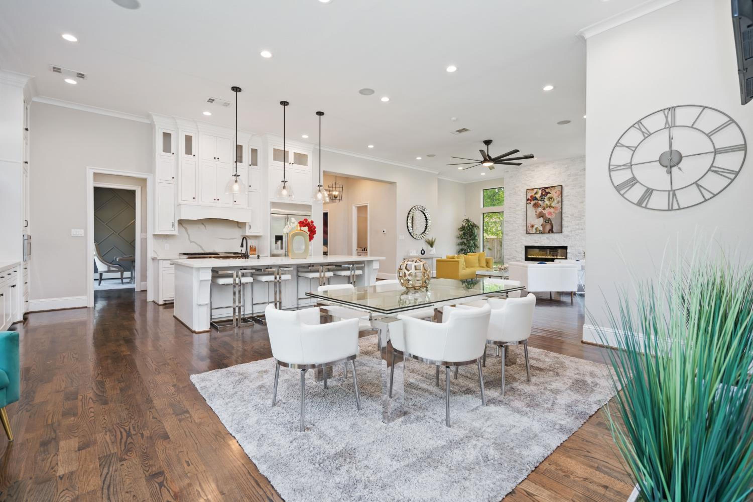 Gated Houston Luxury Mansion view 2