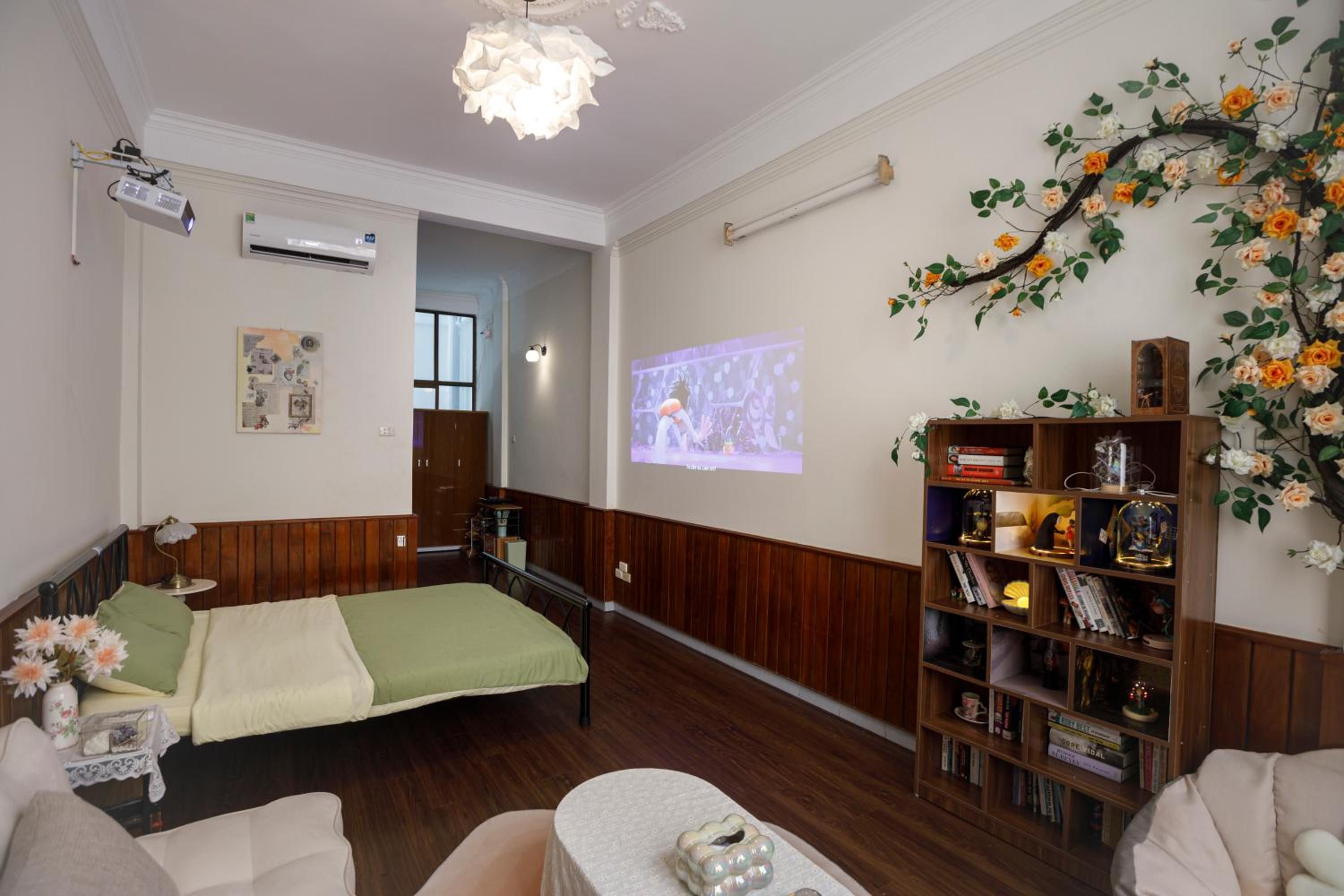 Hibou's House