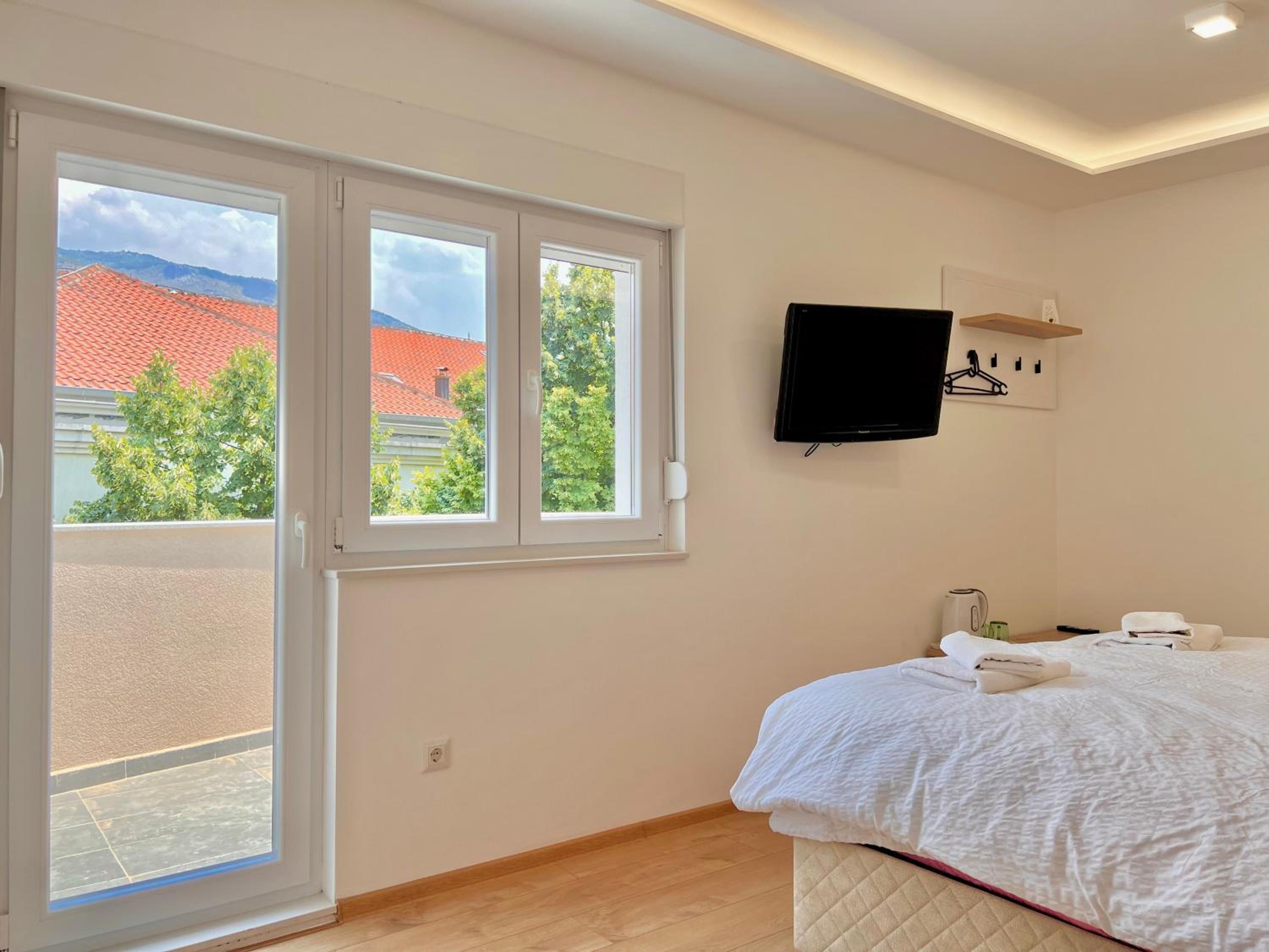 Apartments and rooms Monaco