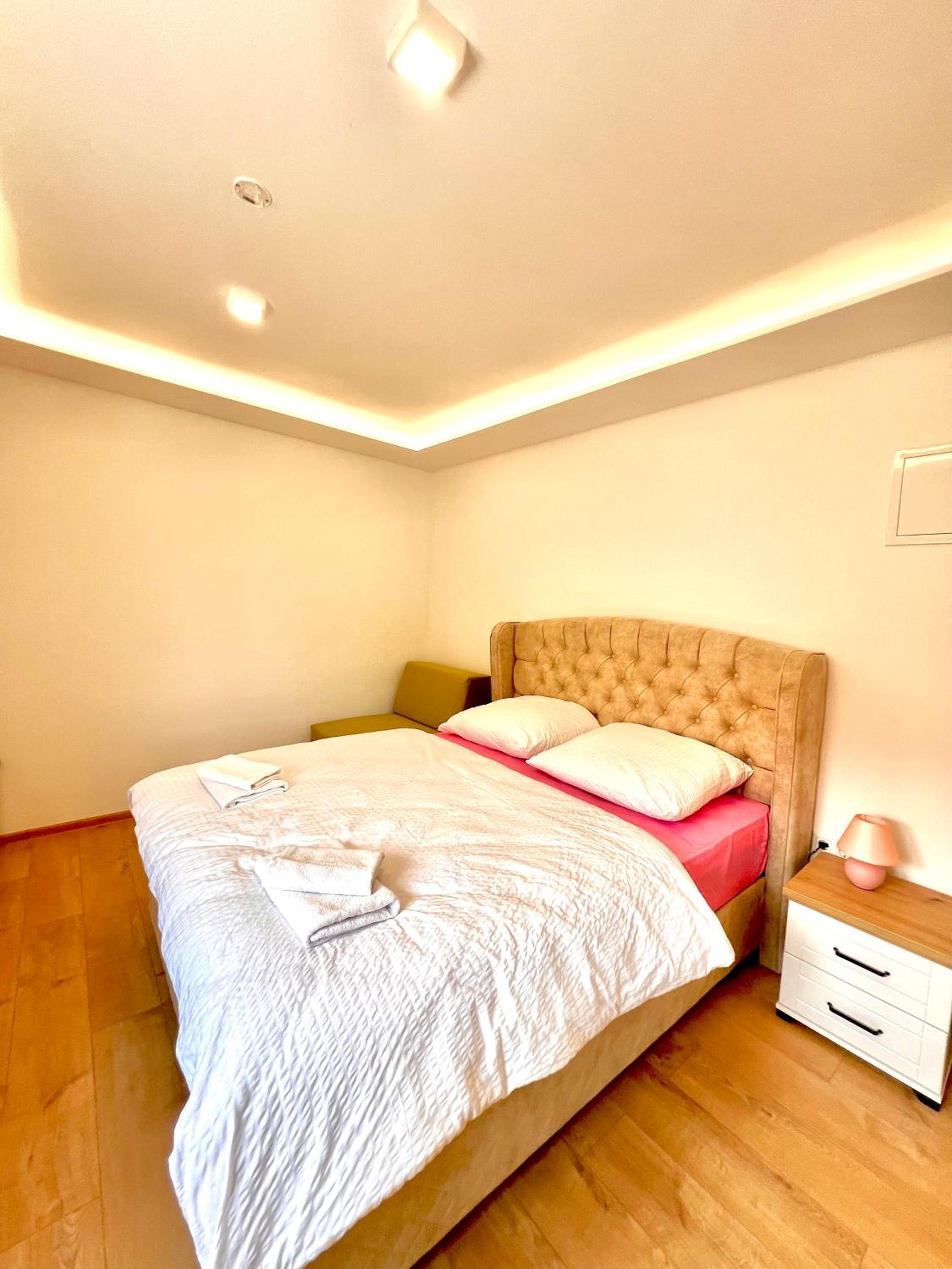 Apartments and rooms Monaco