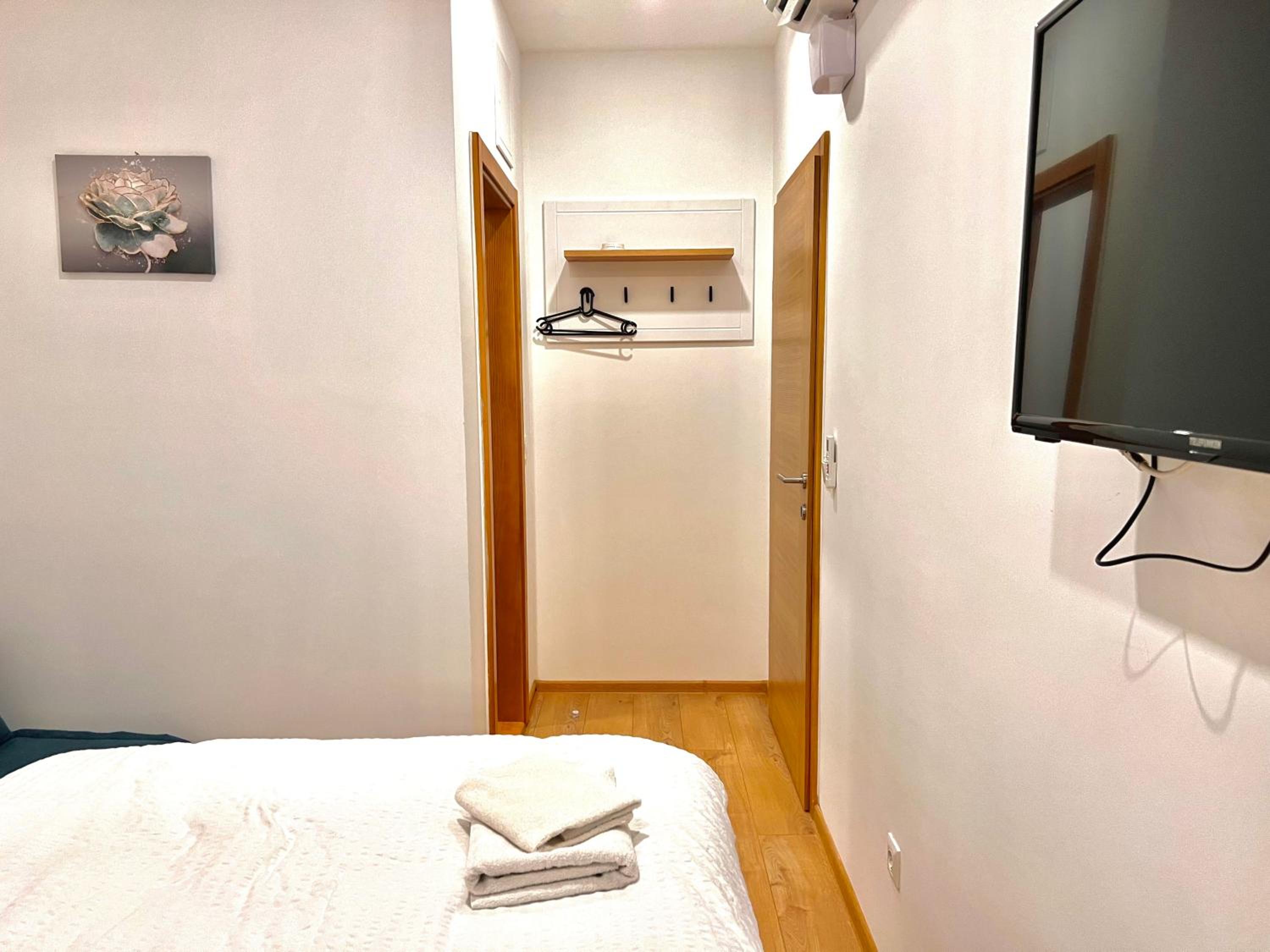 Apartments and rooms Monaco