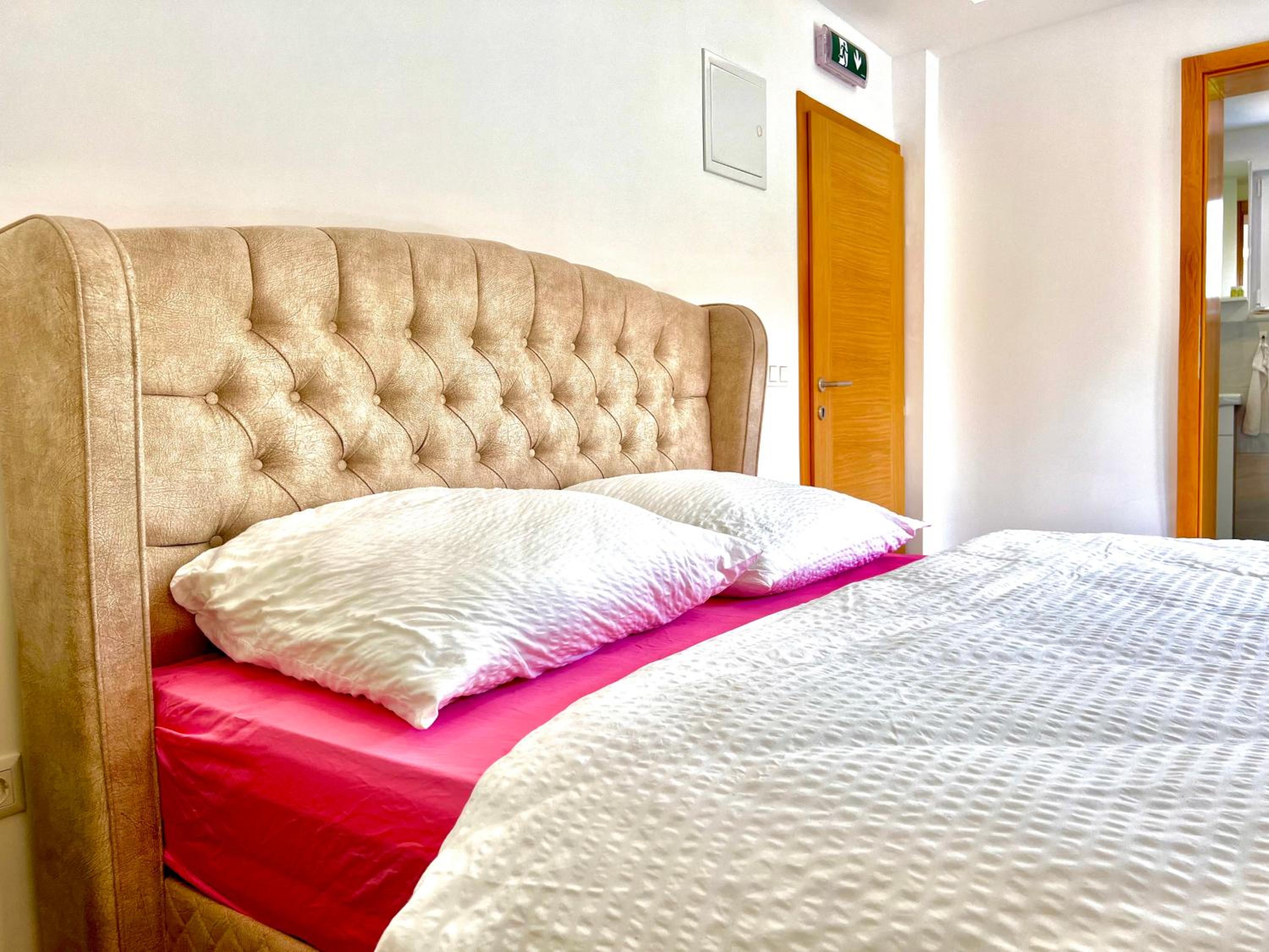 Apartments and rooms Monaco