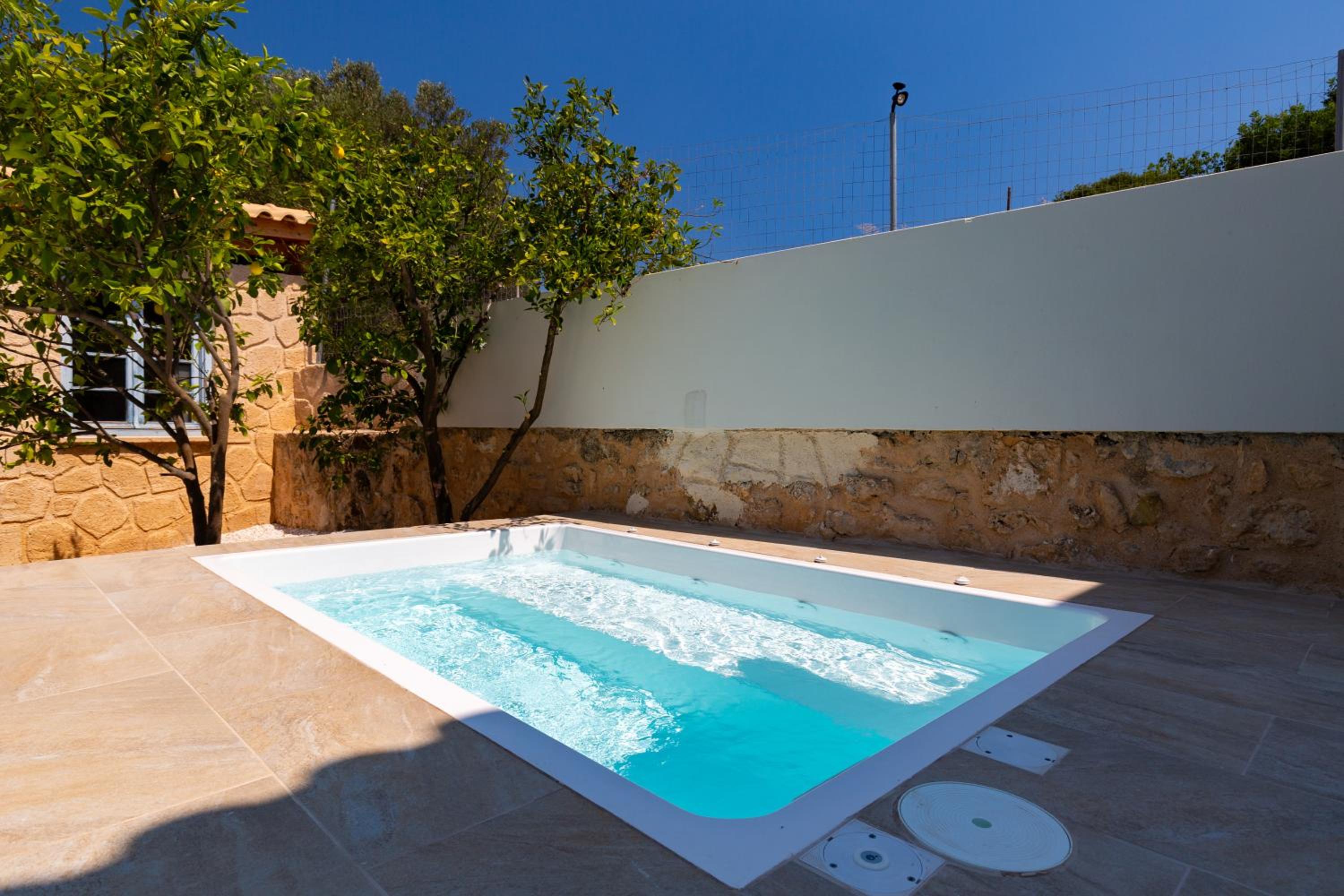 Leonti Maison