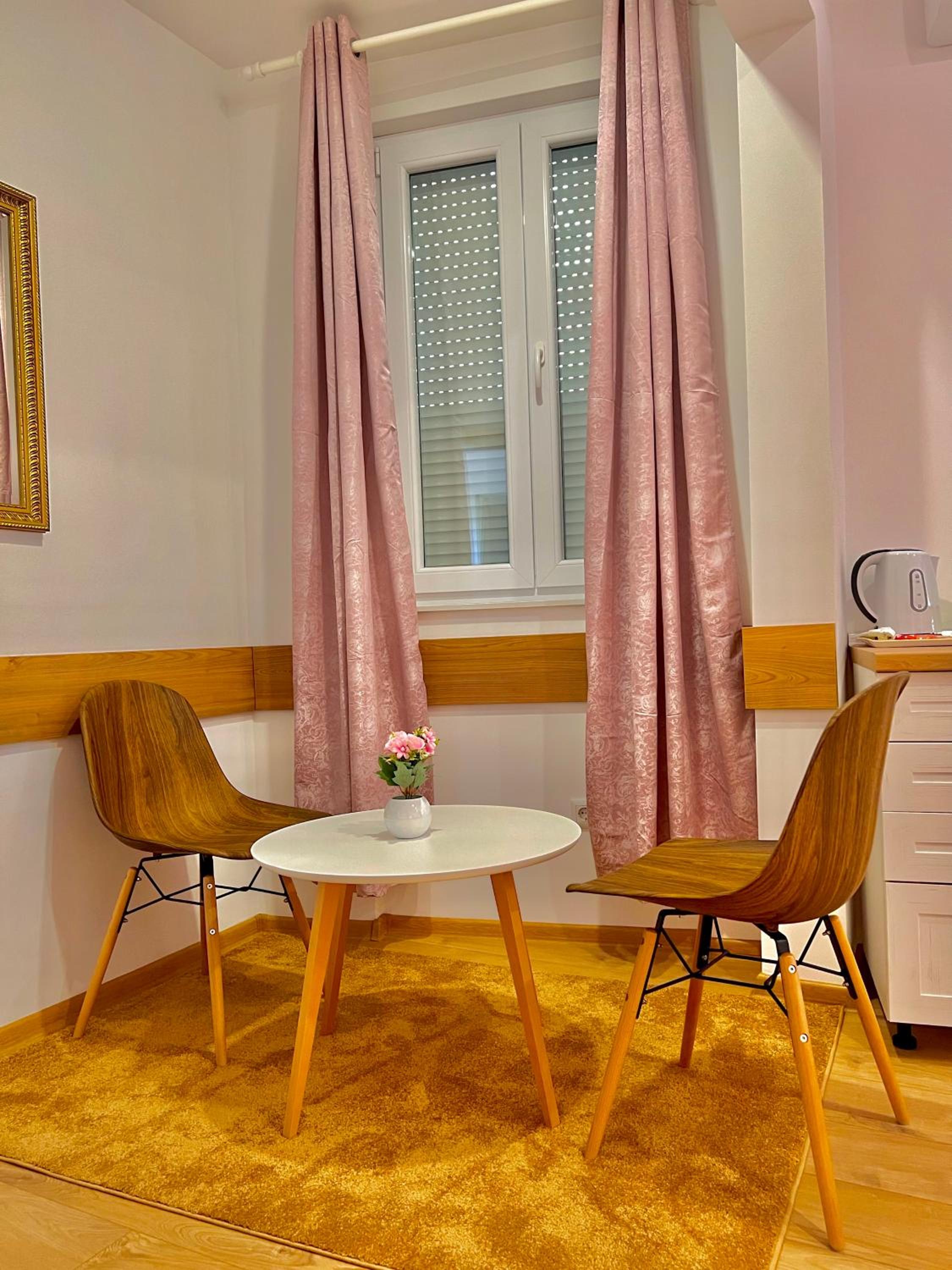 Apartments and rooms Monaco