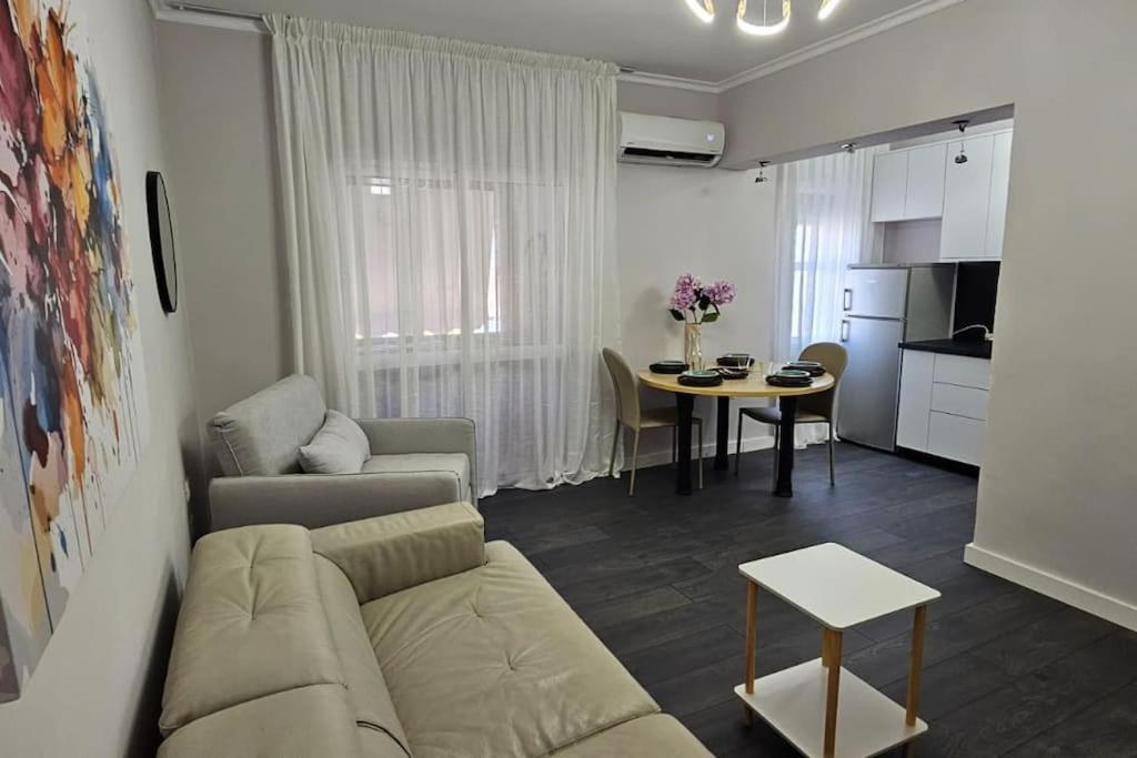 Blloku Apartment