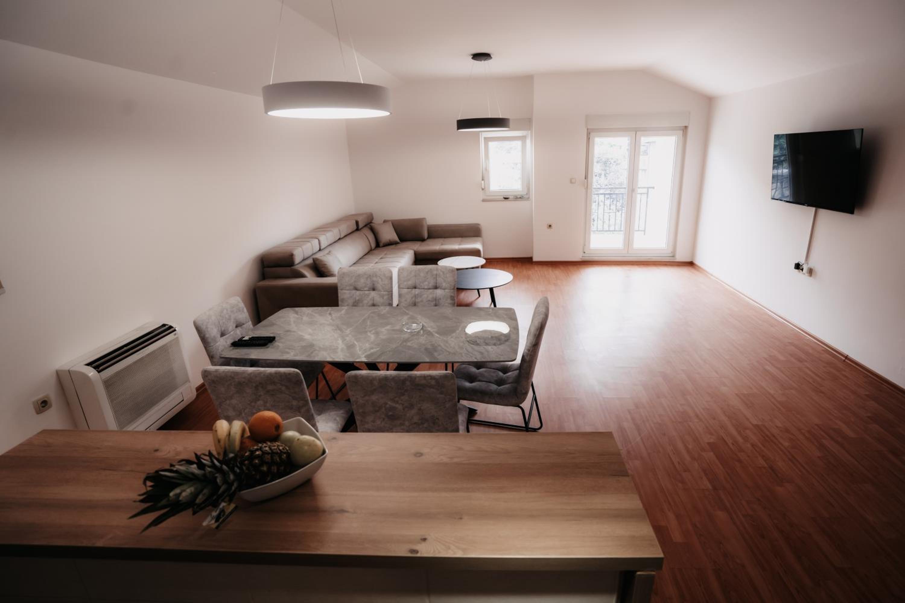 TORO Riverside apartments