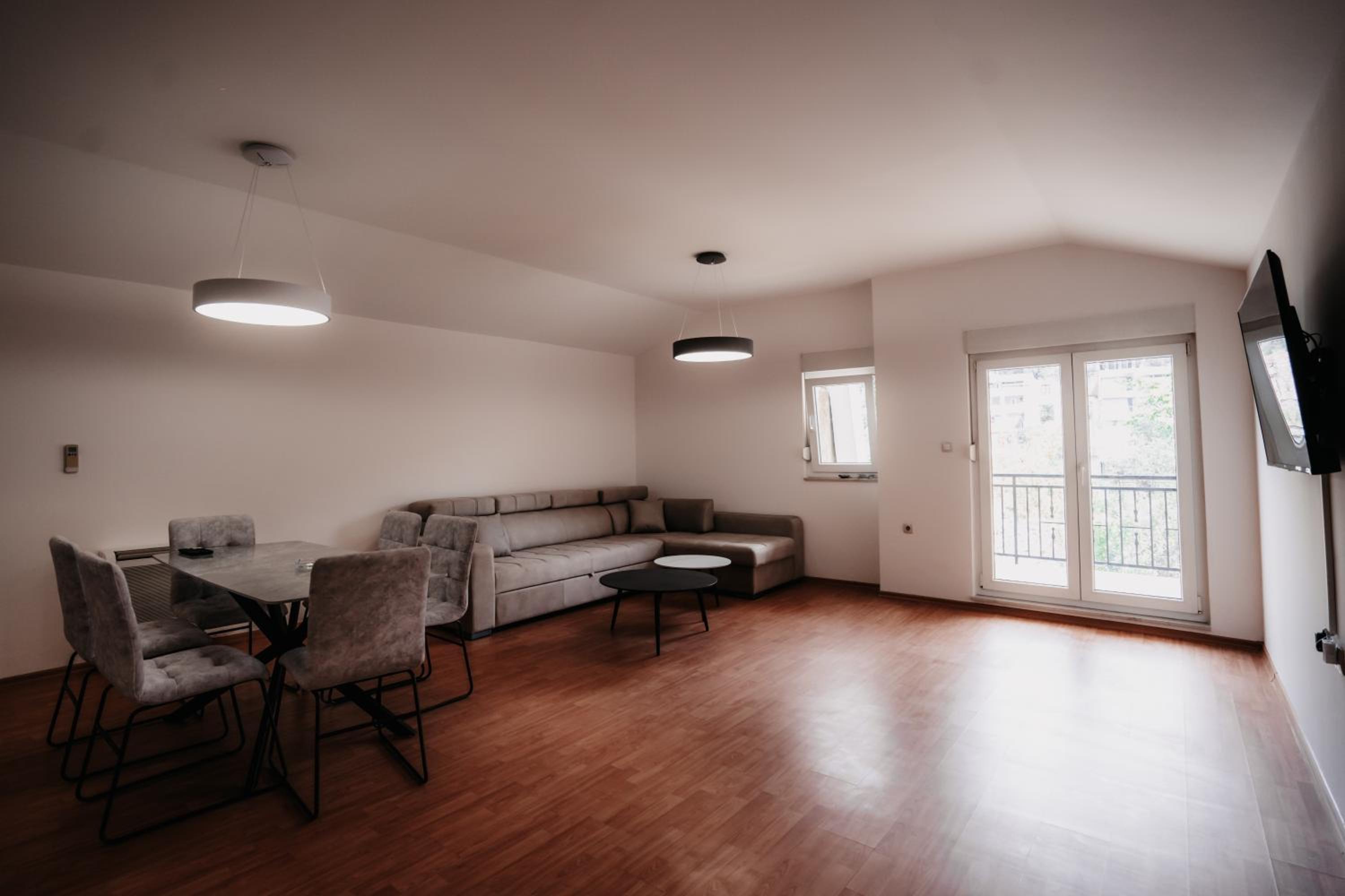 TORO Riverside apartments