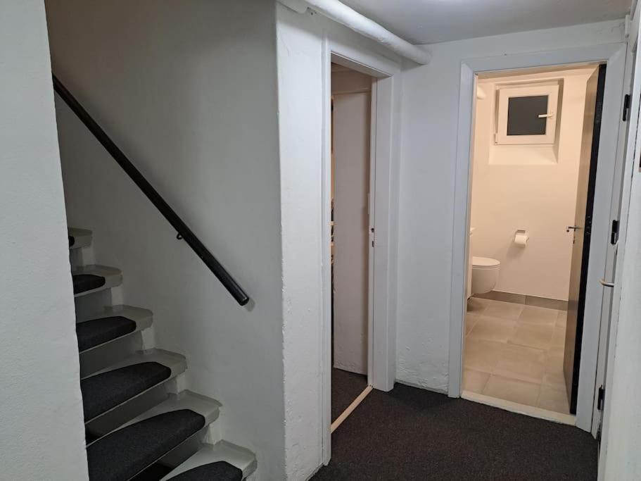 Centralt beliggende hyggeligt byhus med 8 sovepladser 130m2 med pejs view 2