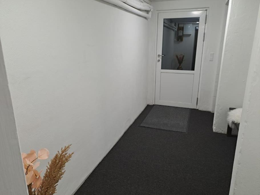 Centralt beliggende hyggeligt byhus med 8 sovepladser 130m2 med pejs view 4