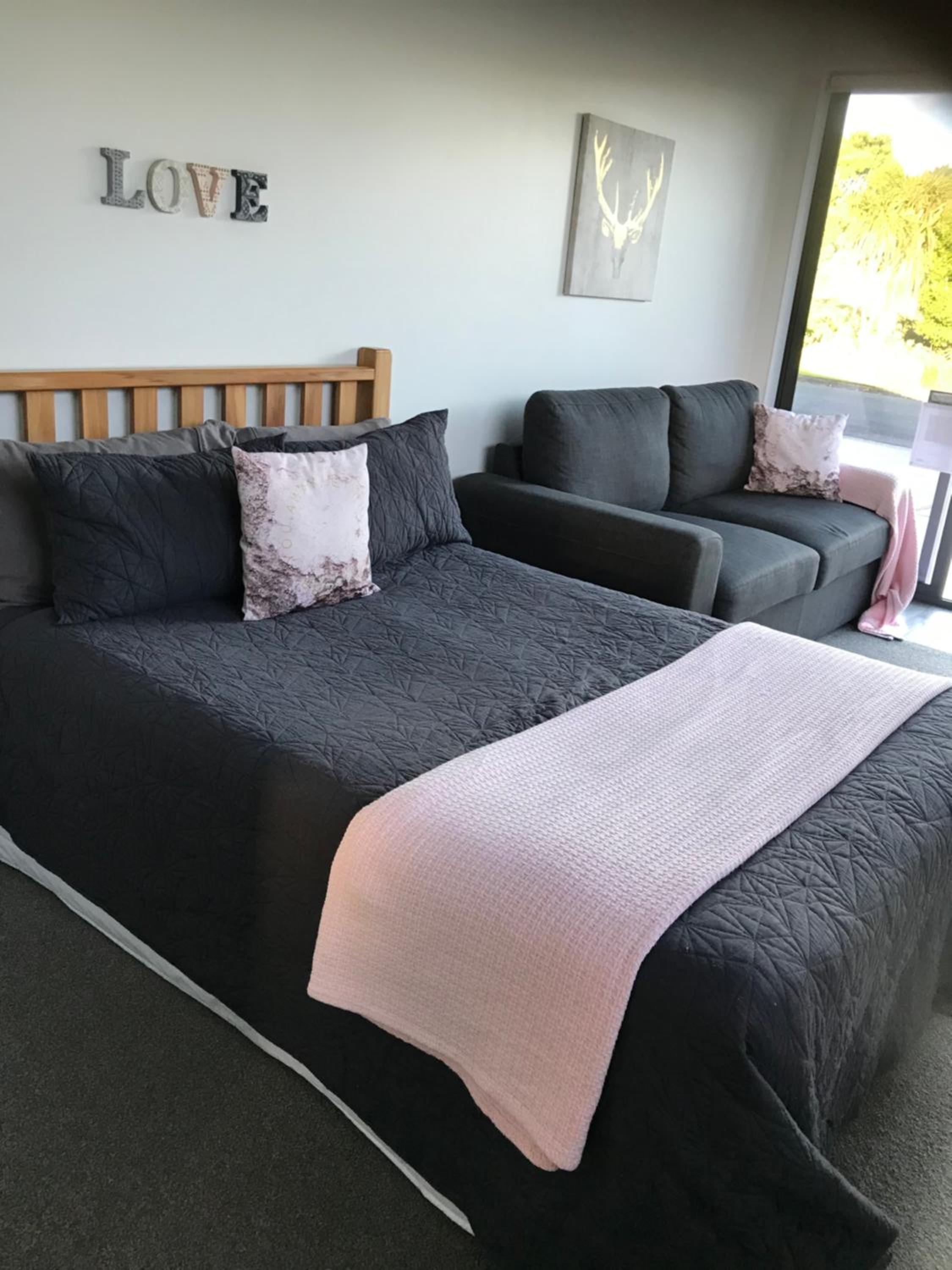 Melissa & Jolan BnB view 2