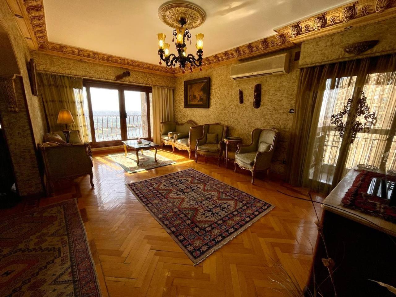 Luxury Living Nile Apartment in Star Towers, Maadi