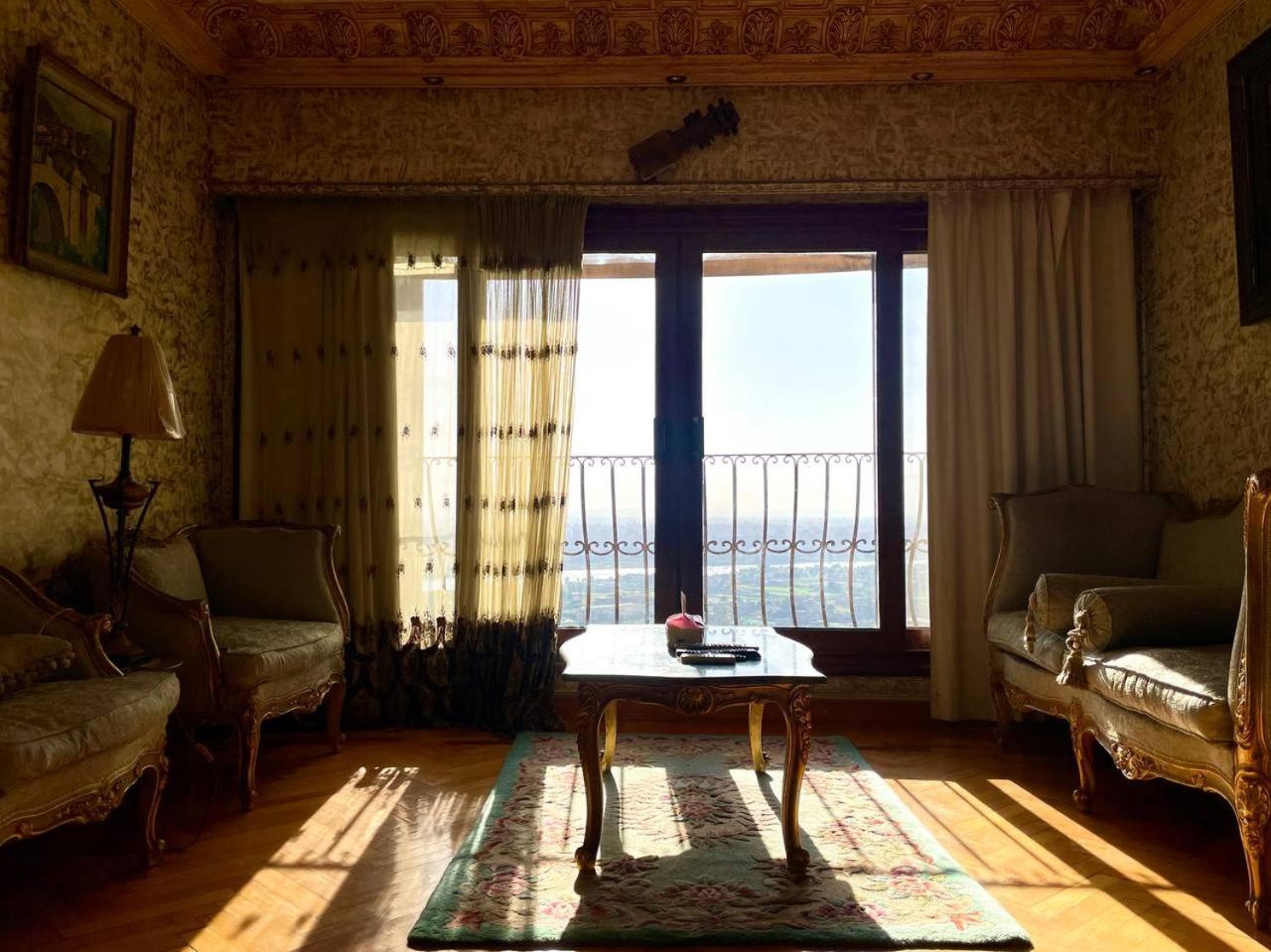 Luxury Living Nile Apartment in Star Towers, Maadi