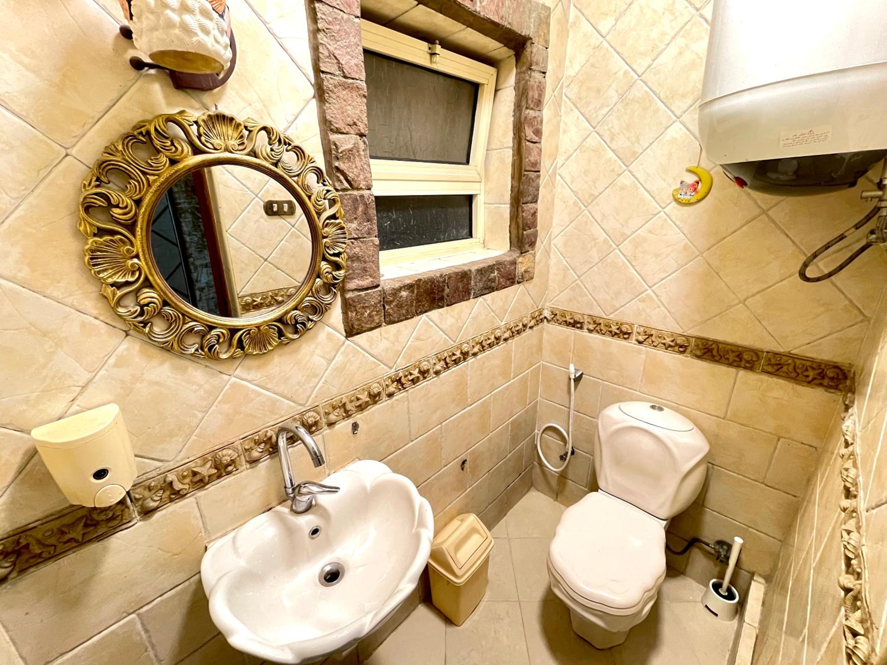 Luxury Living Nile Apartment in Star Towers, Maadi
