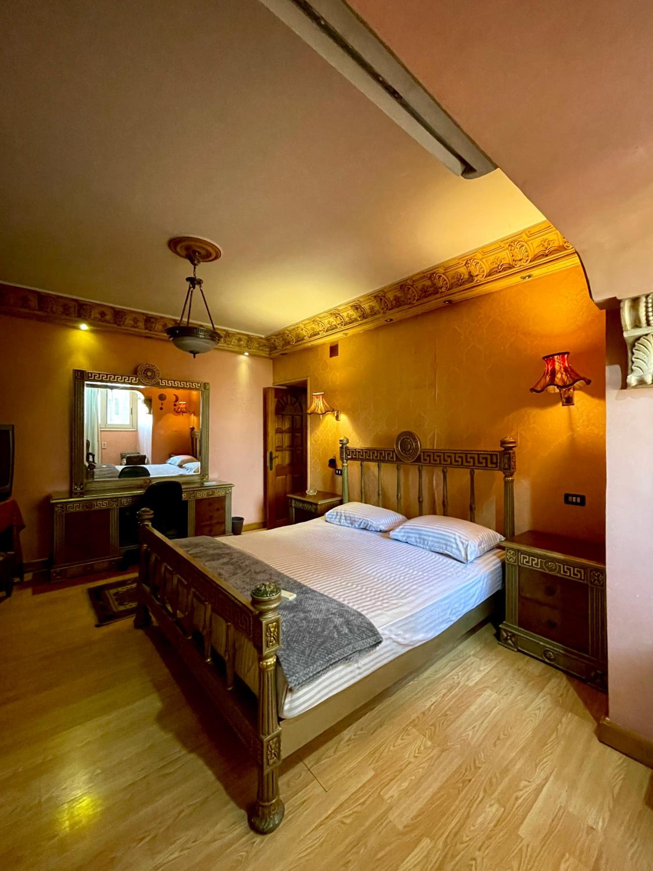 Luxury Living Nile Apartment in Star Towers, Maadi