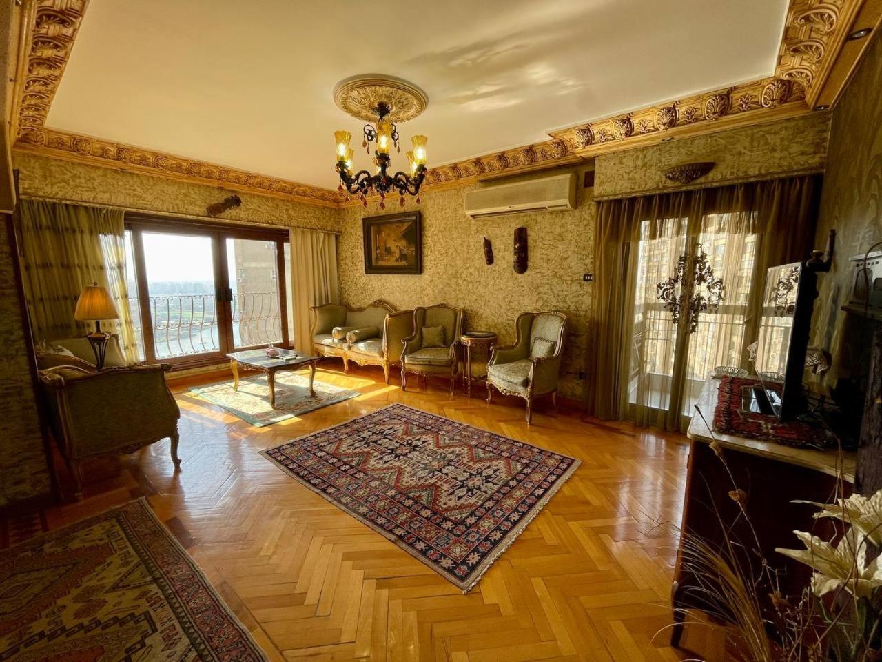 Luxury Living Nile Apartment in Star Towers, Maadi