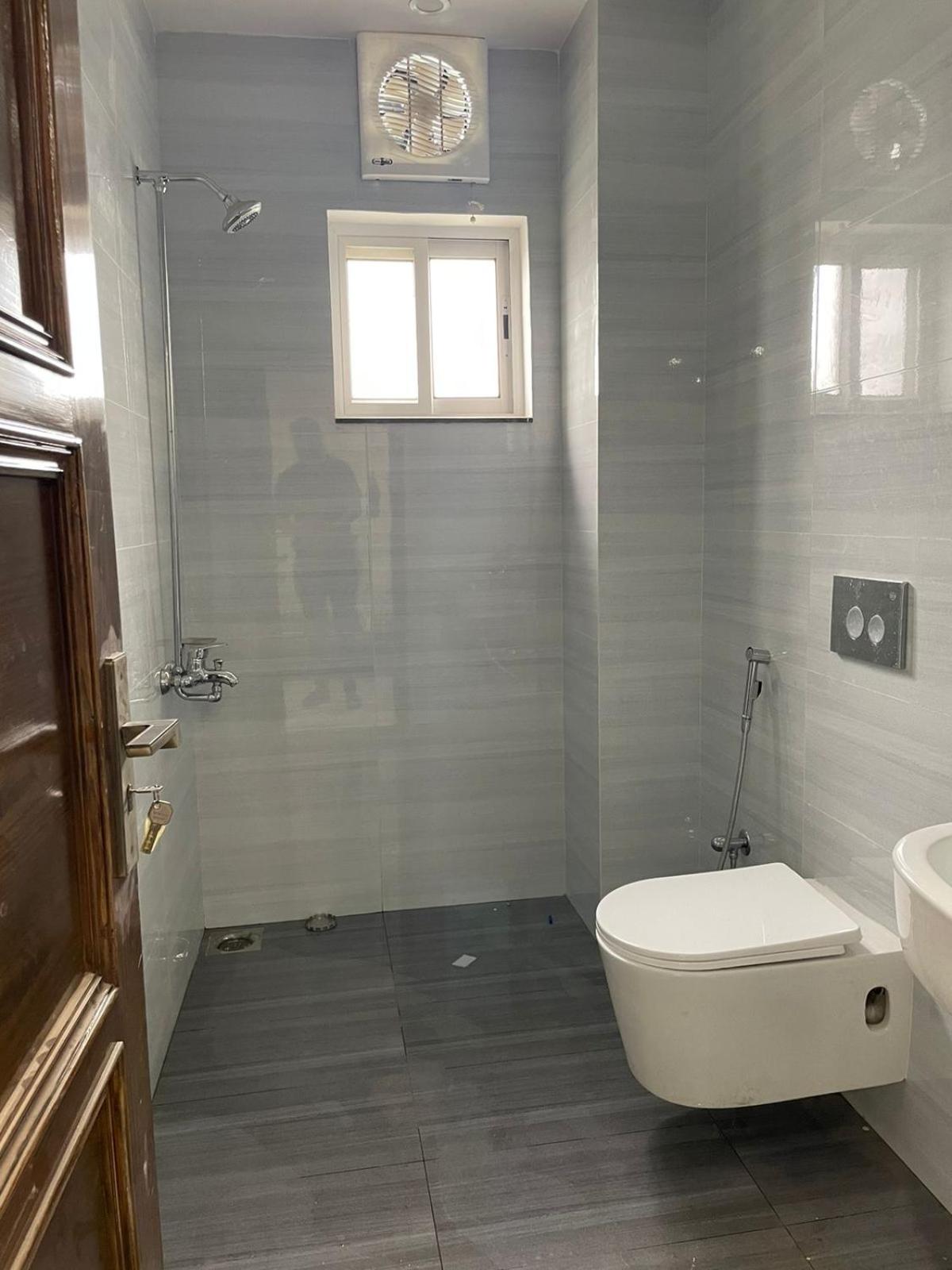 1 Bedroom Luxury Flat view 4
