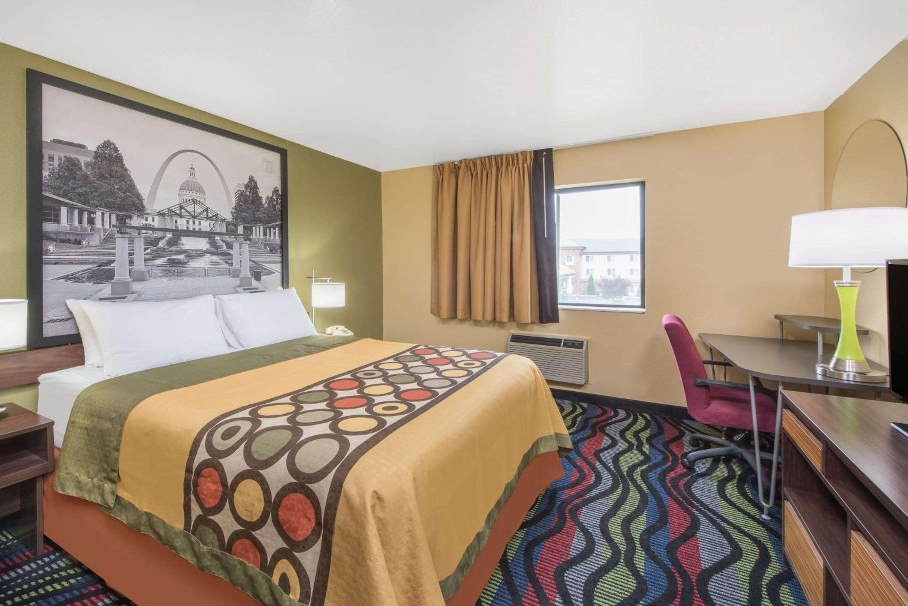 Farmington Vacations - Super 8 by Wyndham Farmington - Property Image 21