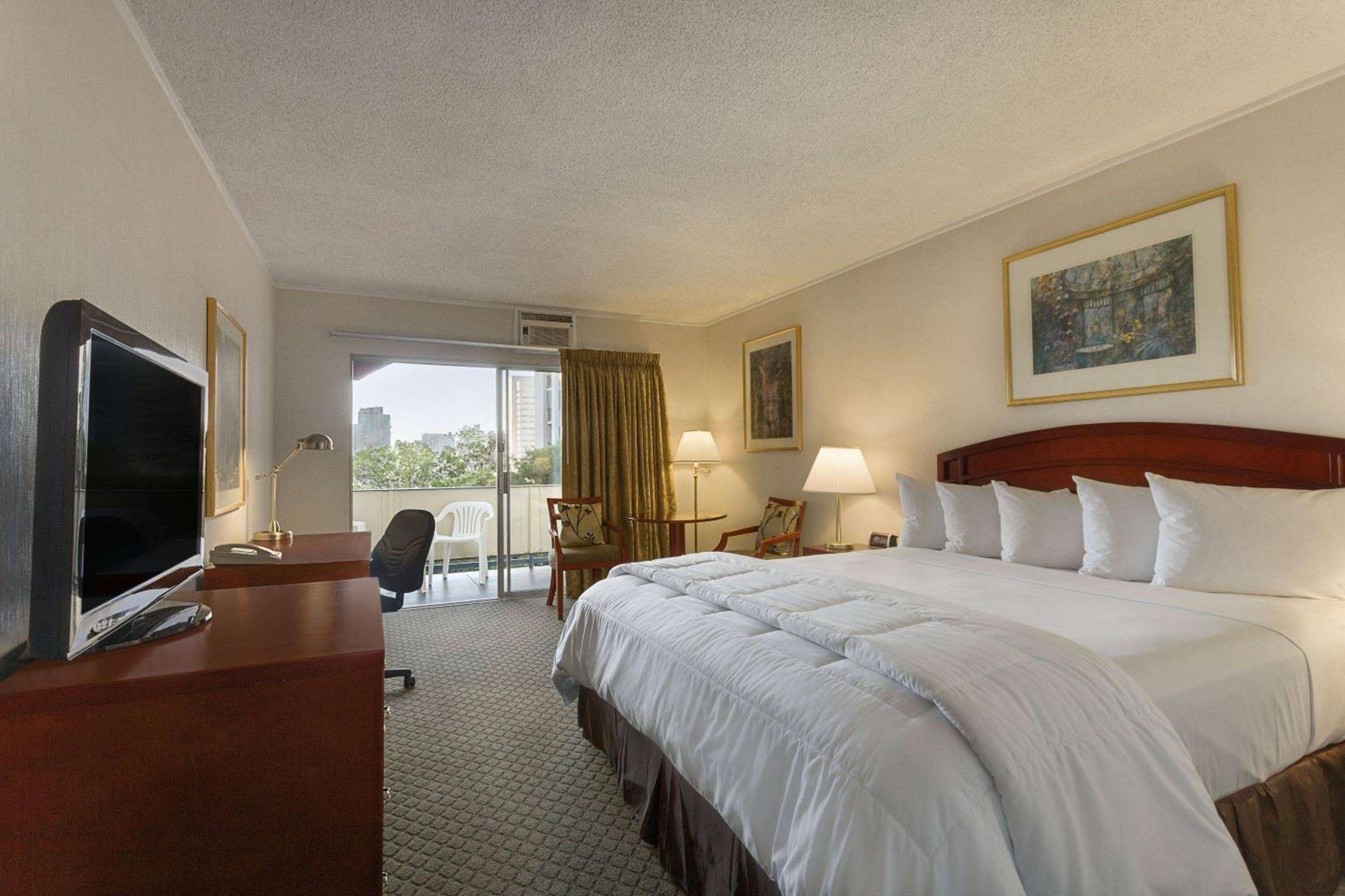 Days Inn by Wyndham San Diego/Downtown/Convention Center-4