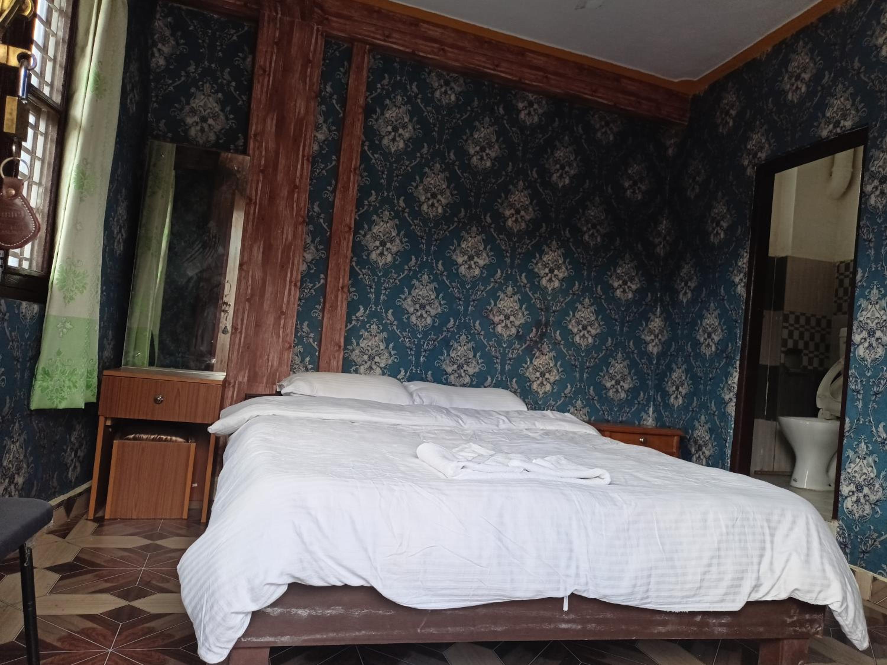 Thapa Homestay