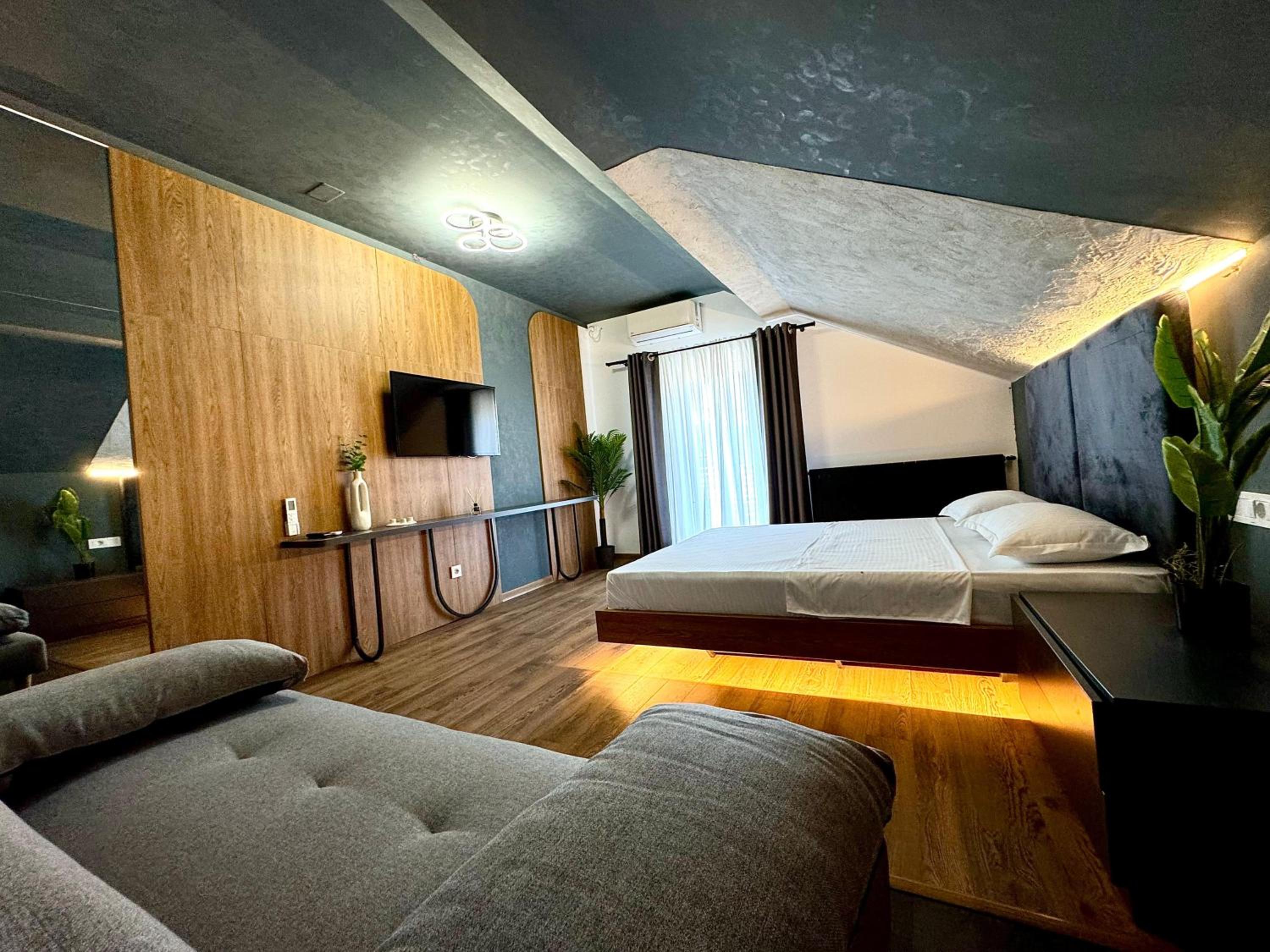 Prestige House Delux