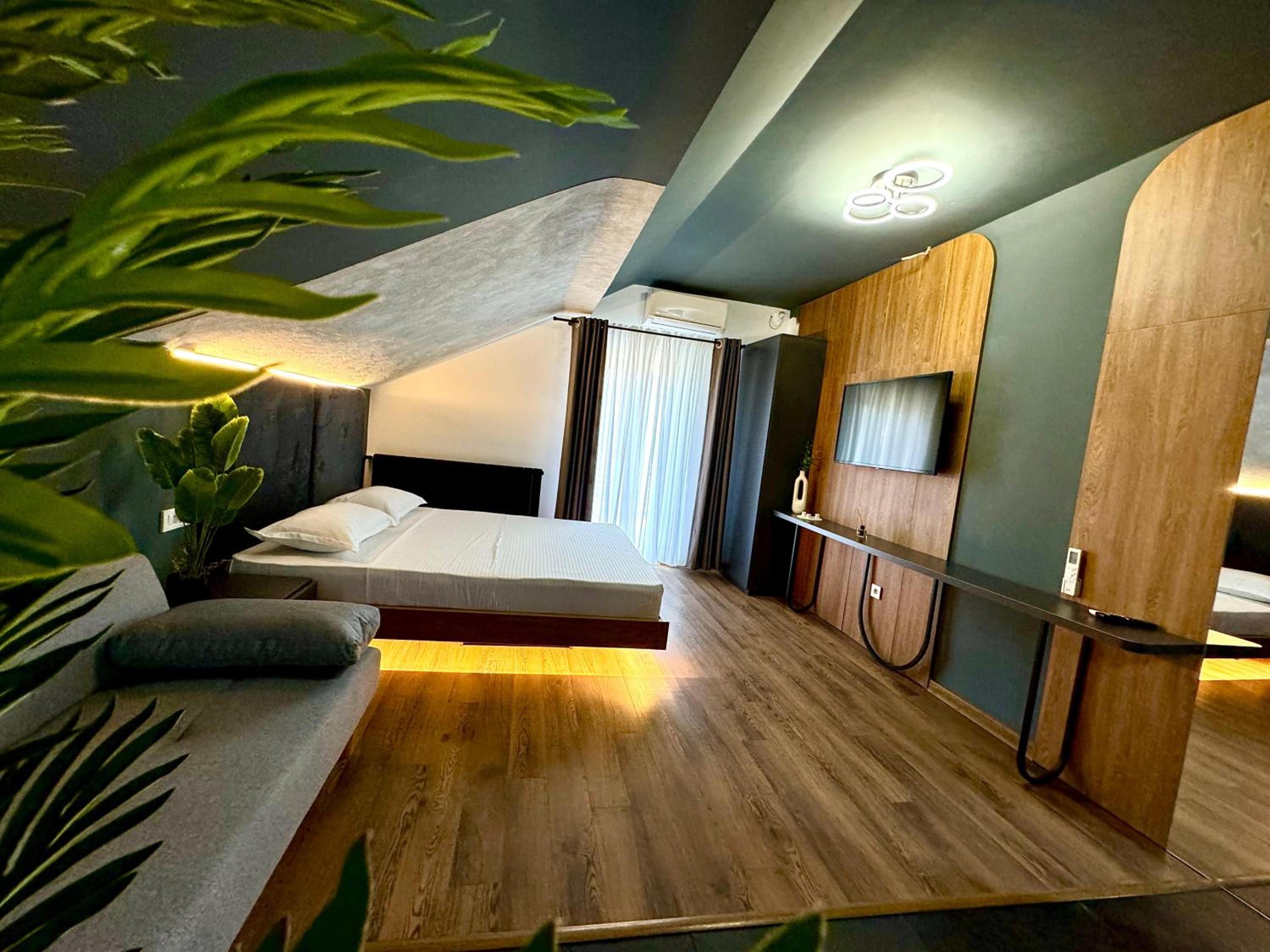 Prestige House Delux