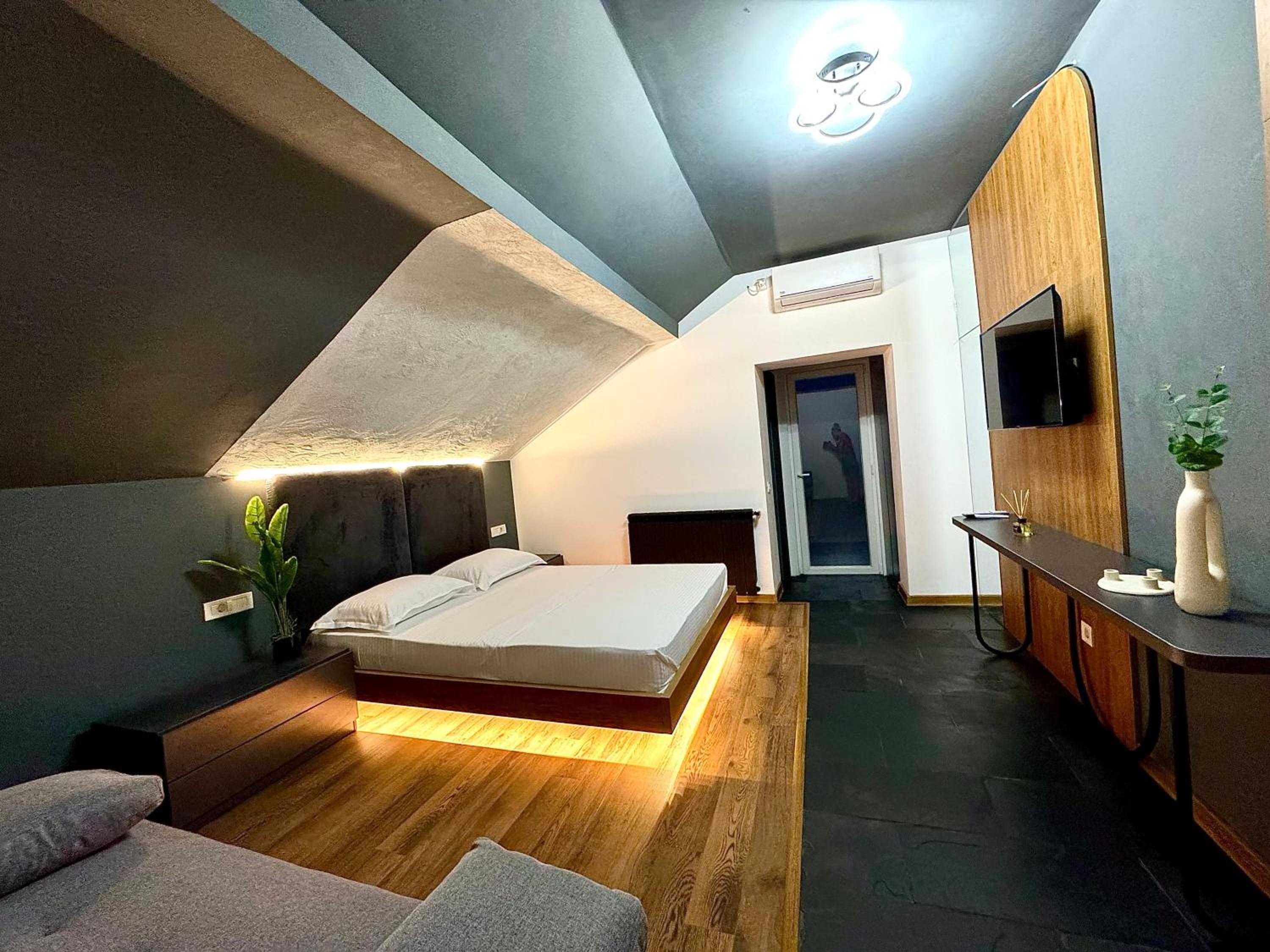 Prestige House Delux