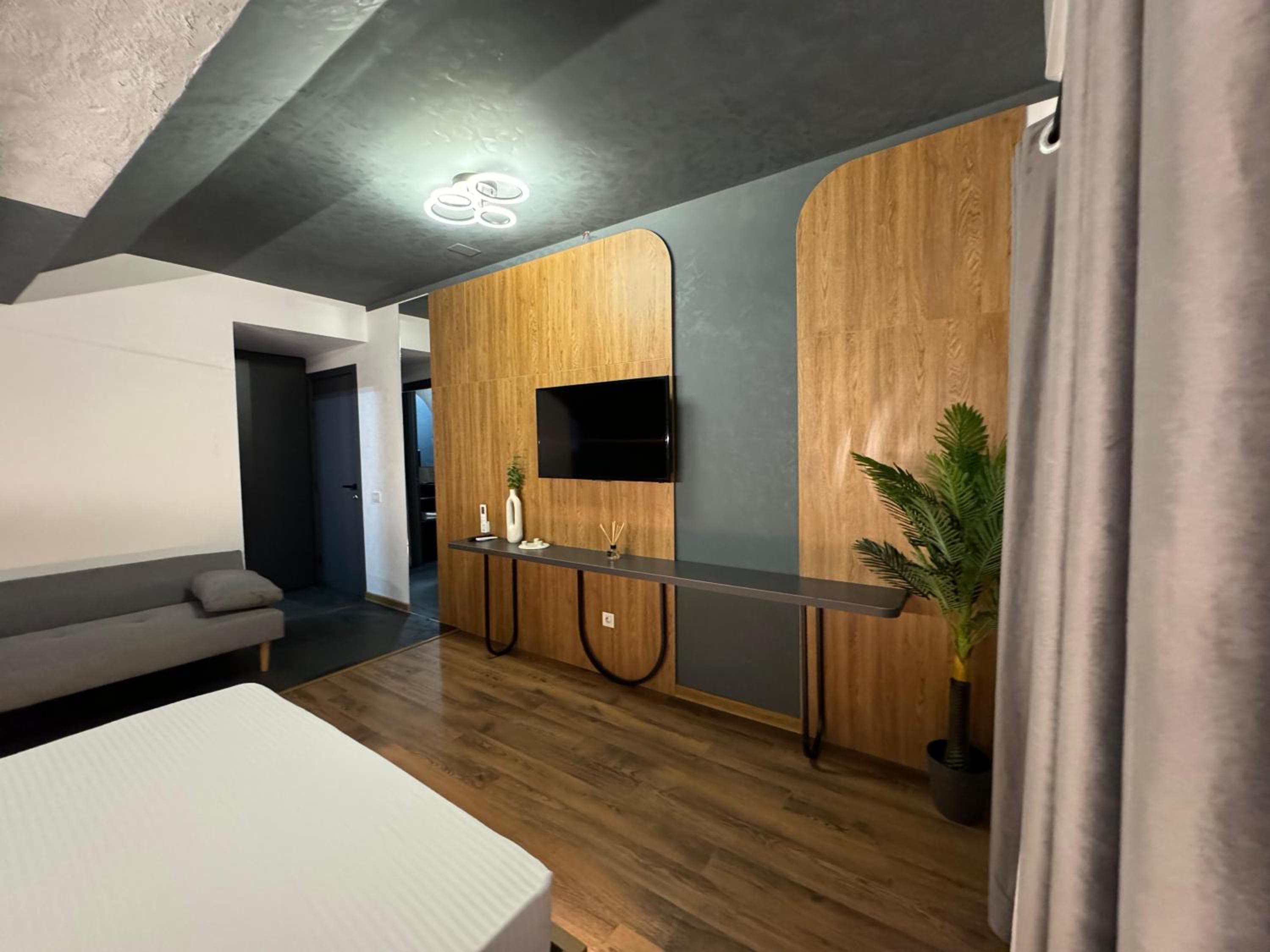 Prestige House Delux