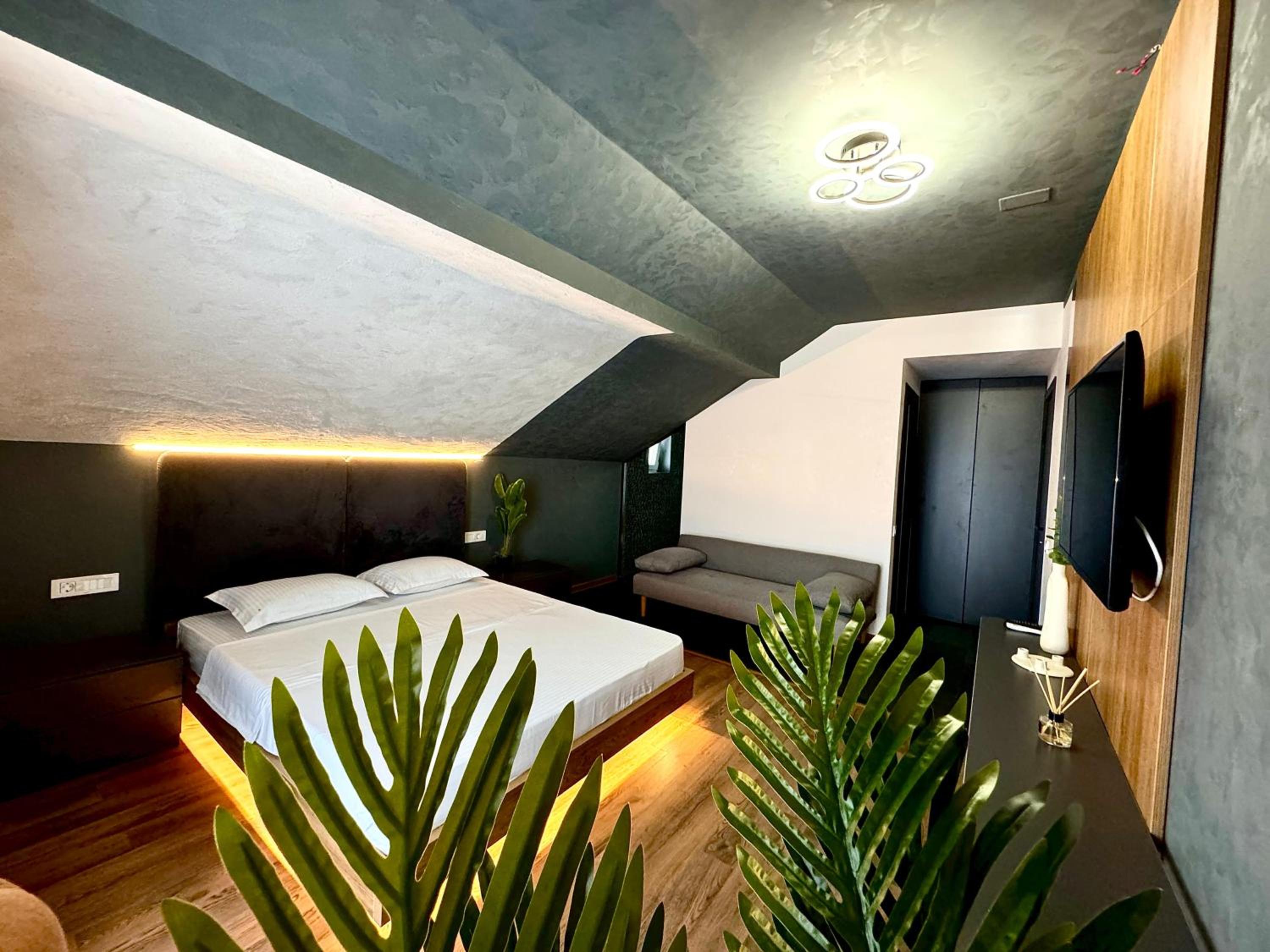 Prestige House Delux