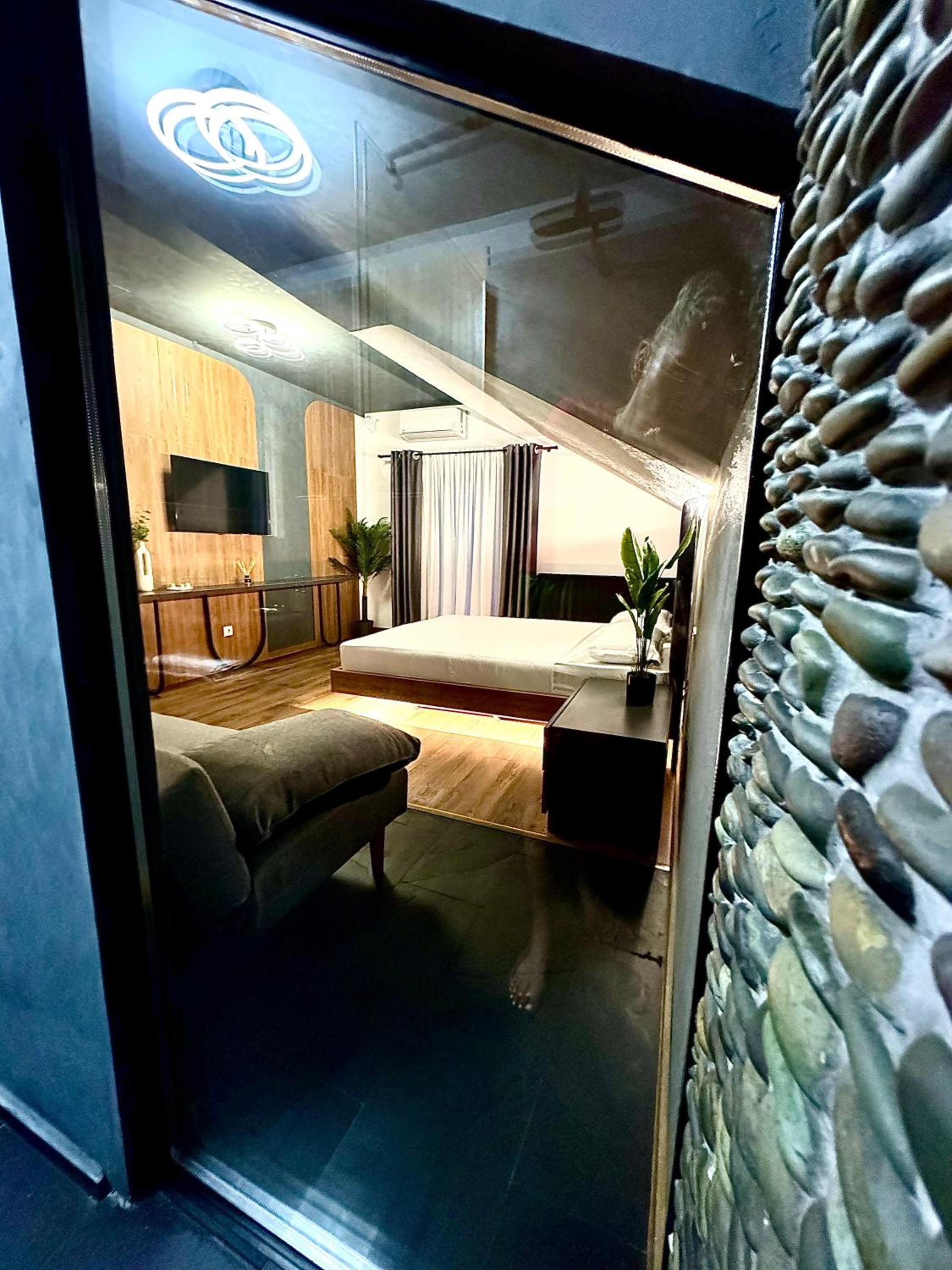 Prestige House Delux