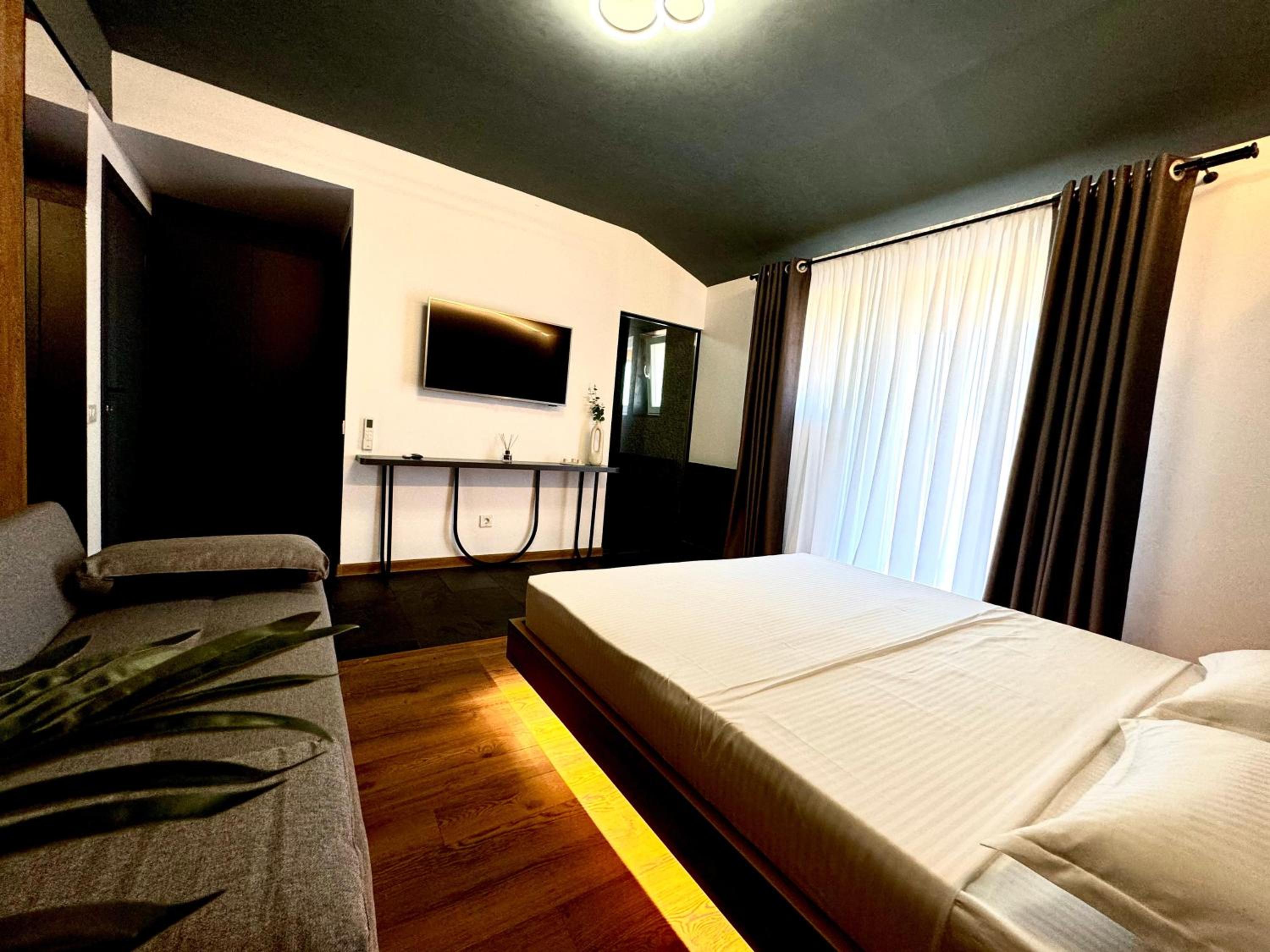 Prestige House Delux