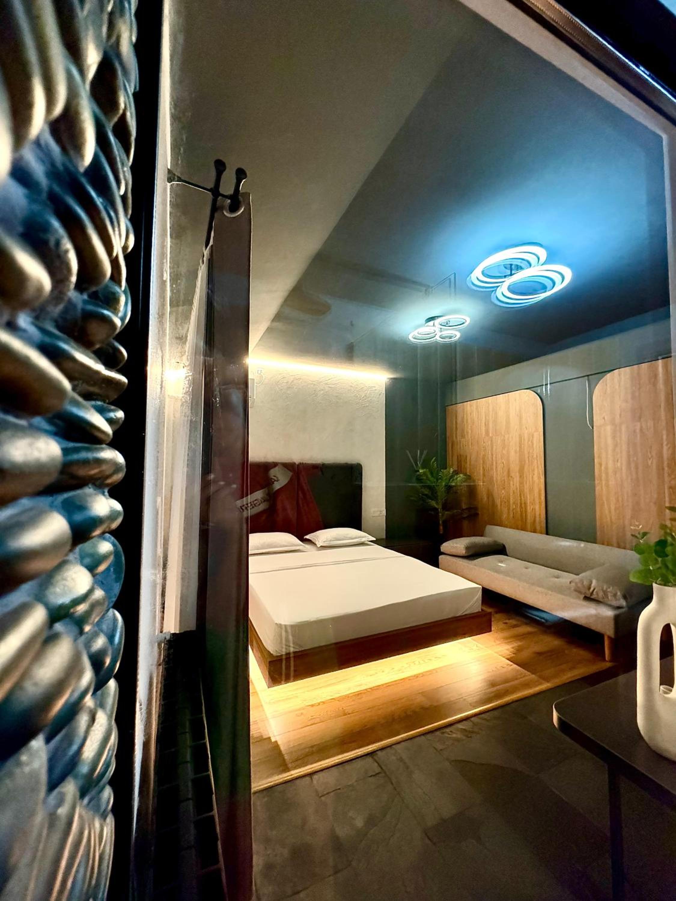 Prestige House Delux