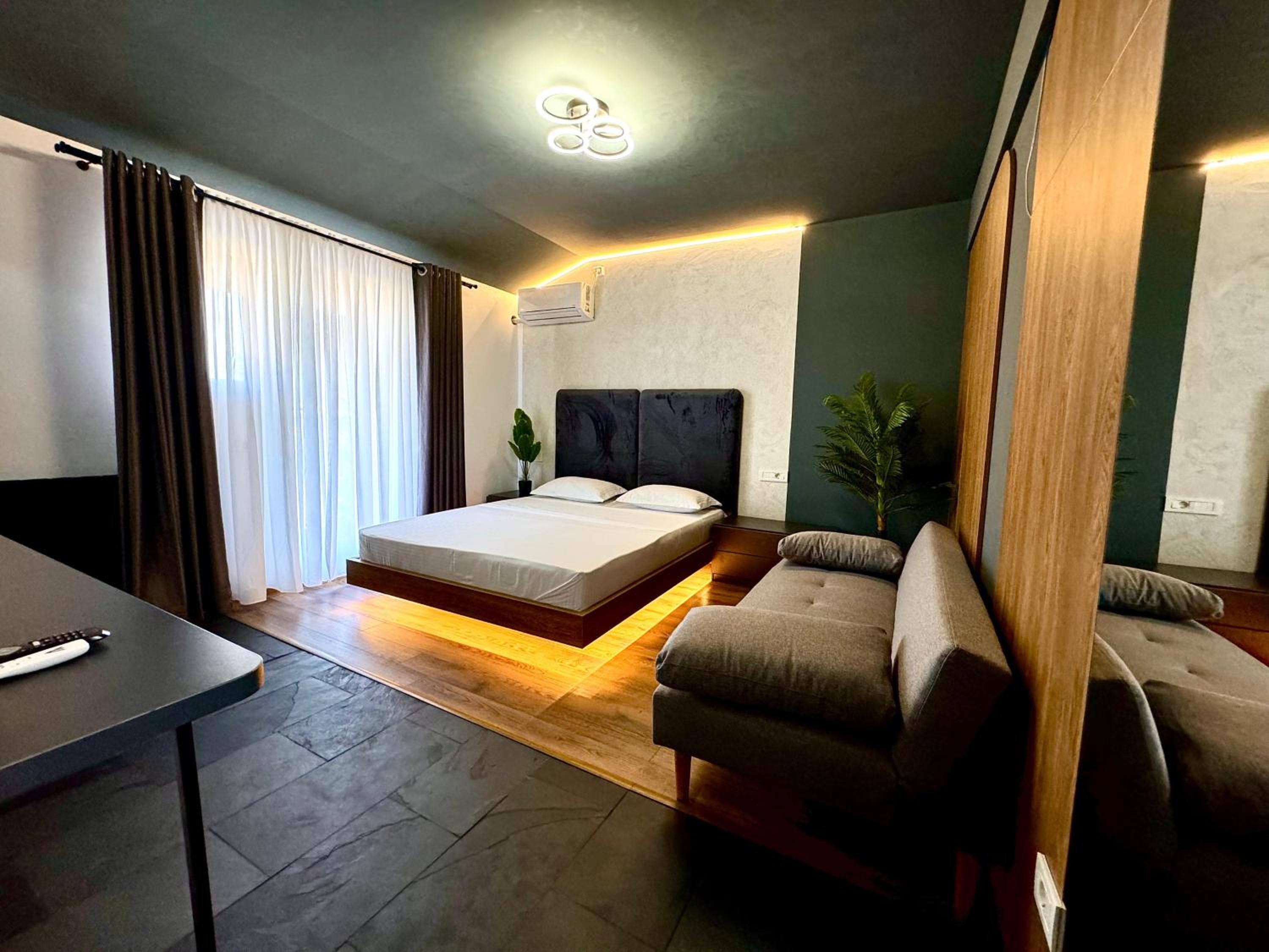 Prestige House Delux