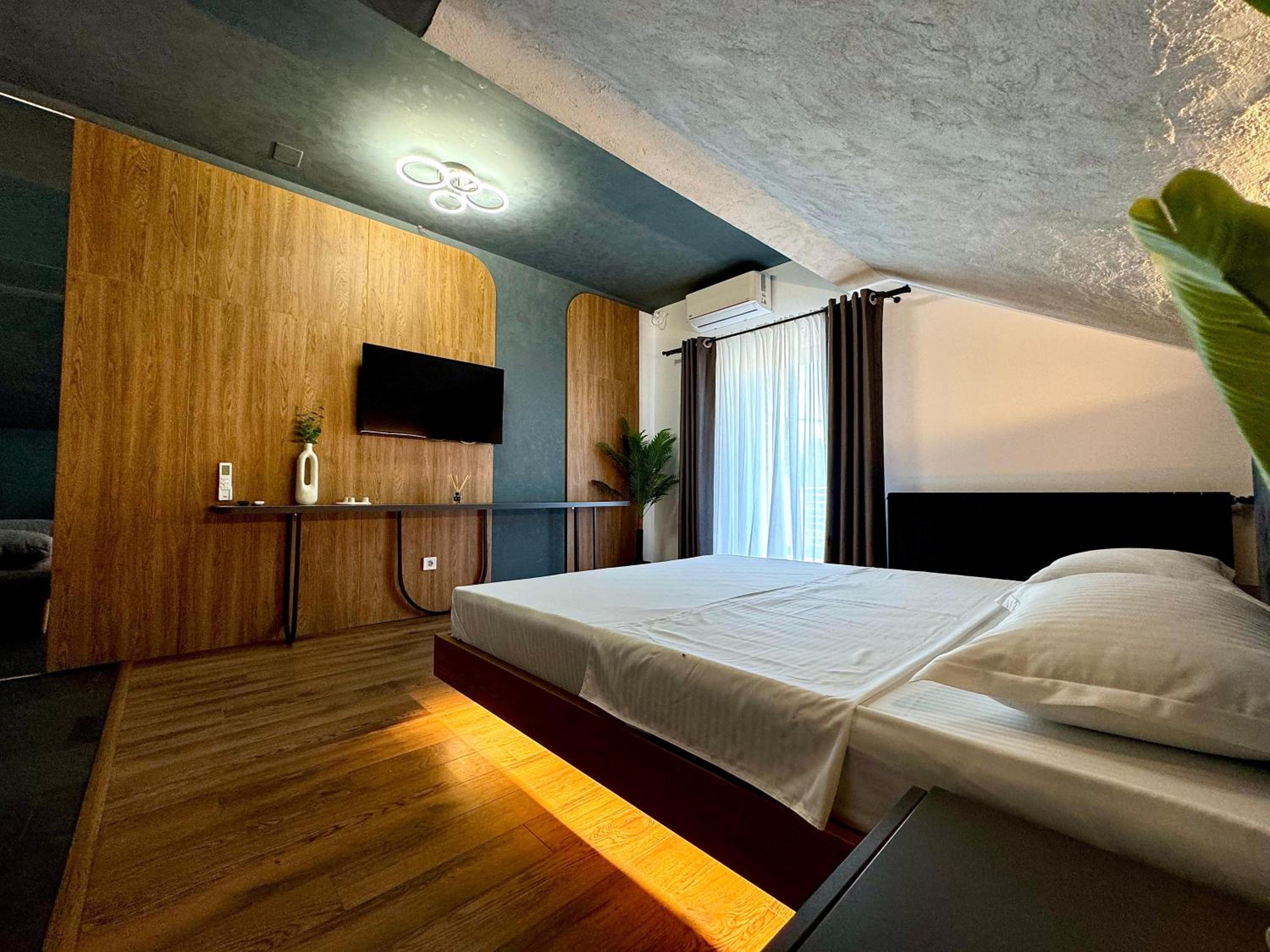Prestige House Delux