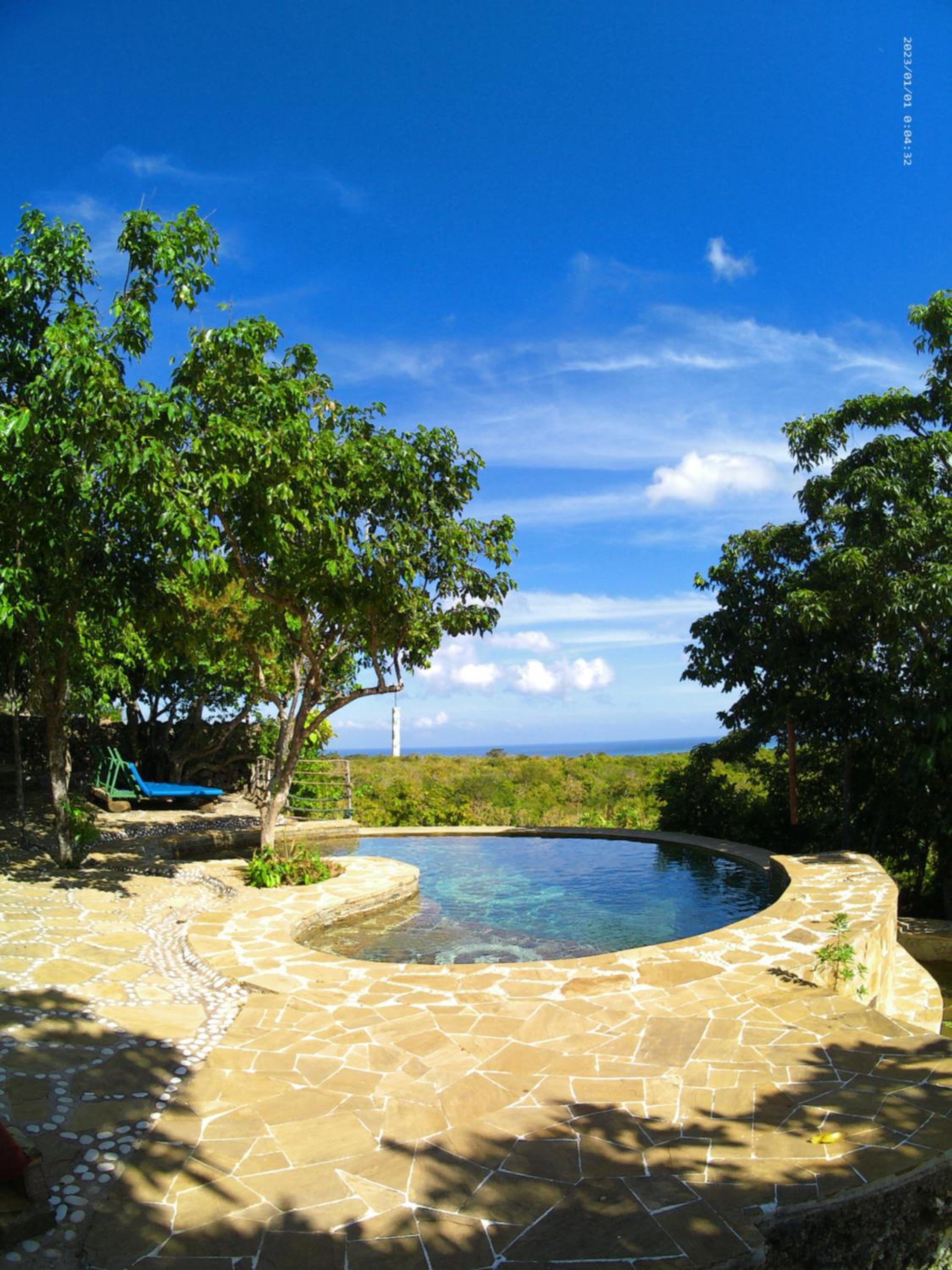 Utopia Rote Lodge