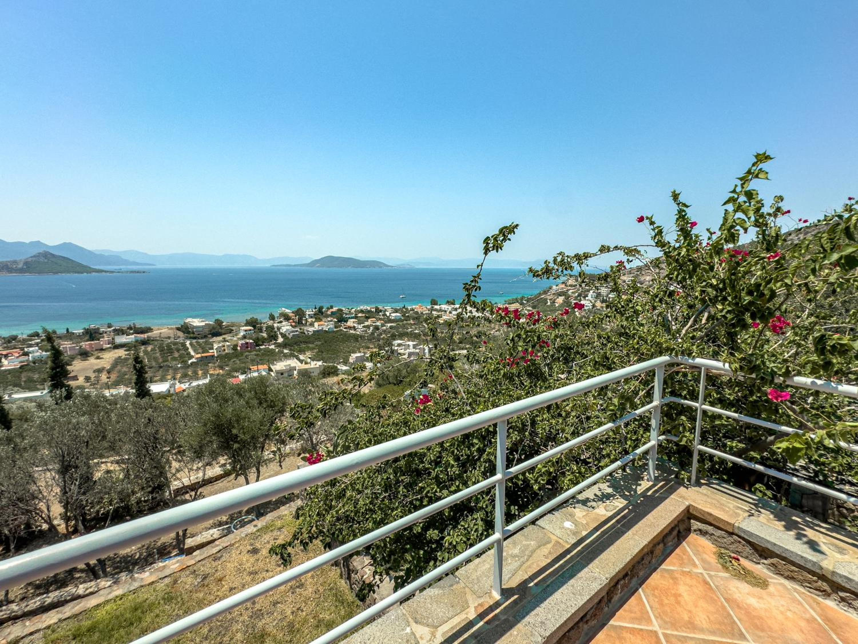Jules and Jim Villa view 3