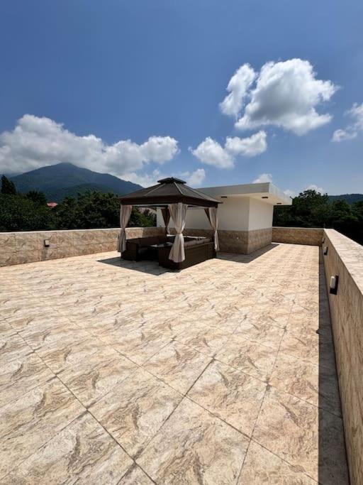 Mountain View Villa