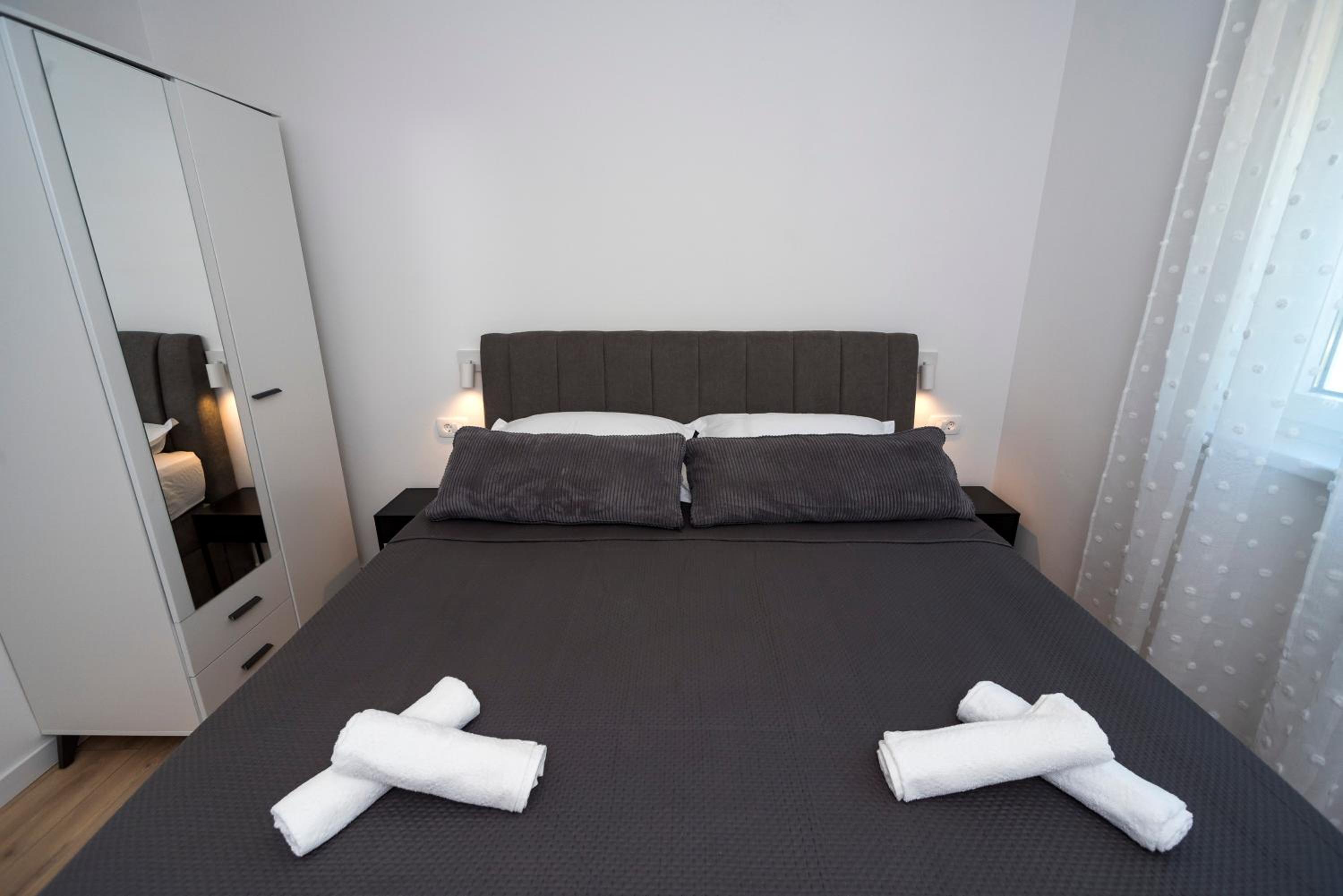 Luxury apartments Nicole view 4