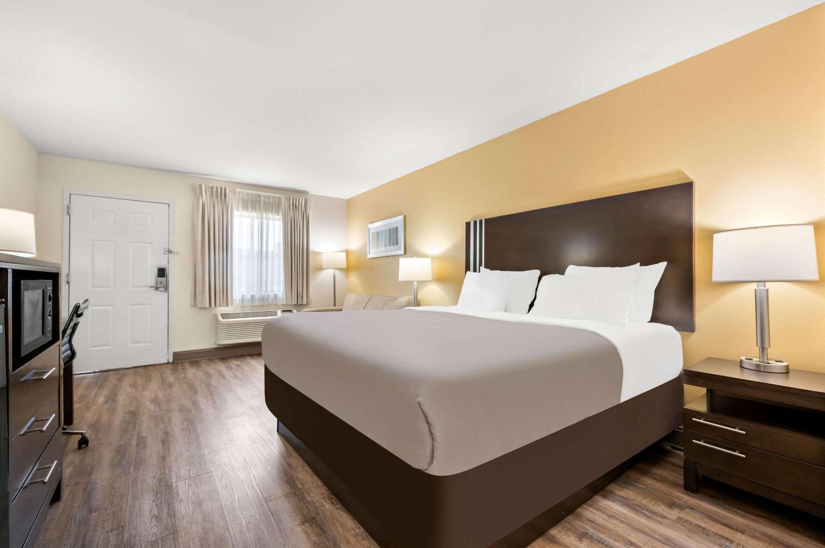 Quality Inn Pelham I-65 exit 246 - Property Image 6