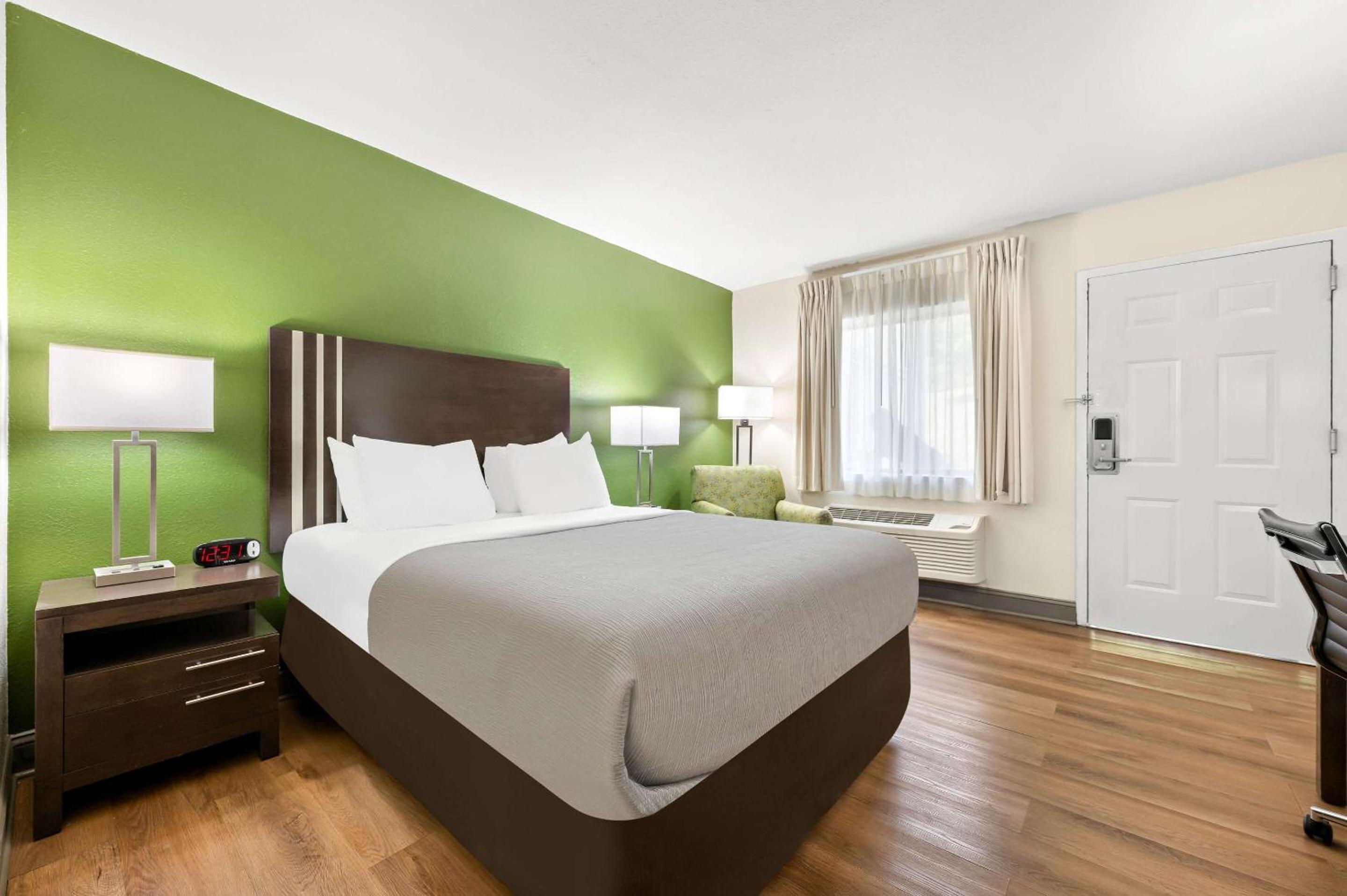 Quality Inn Pelham I-65 exit 246 - Property Image 16