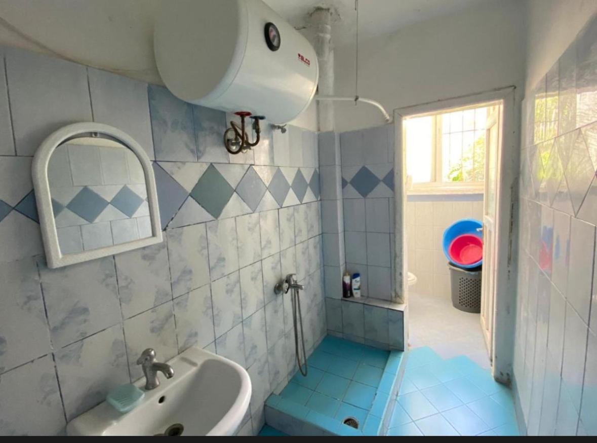 Ledi's apartment