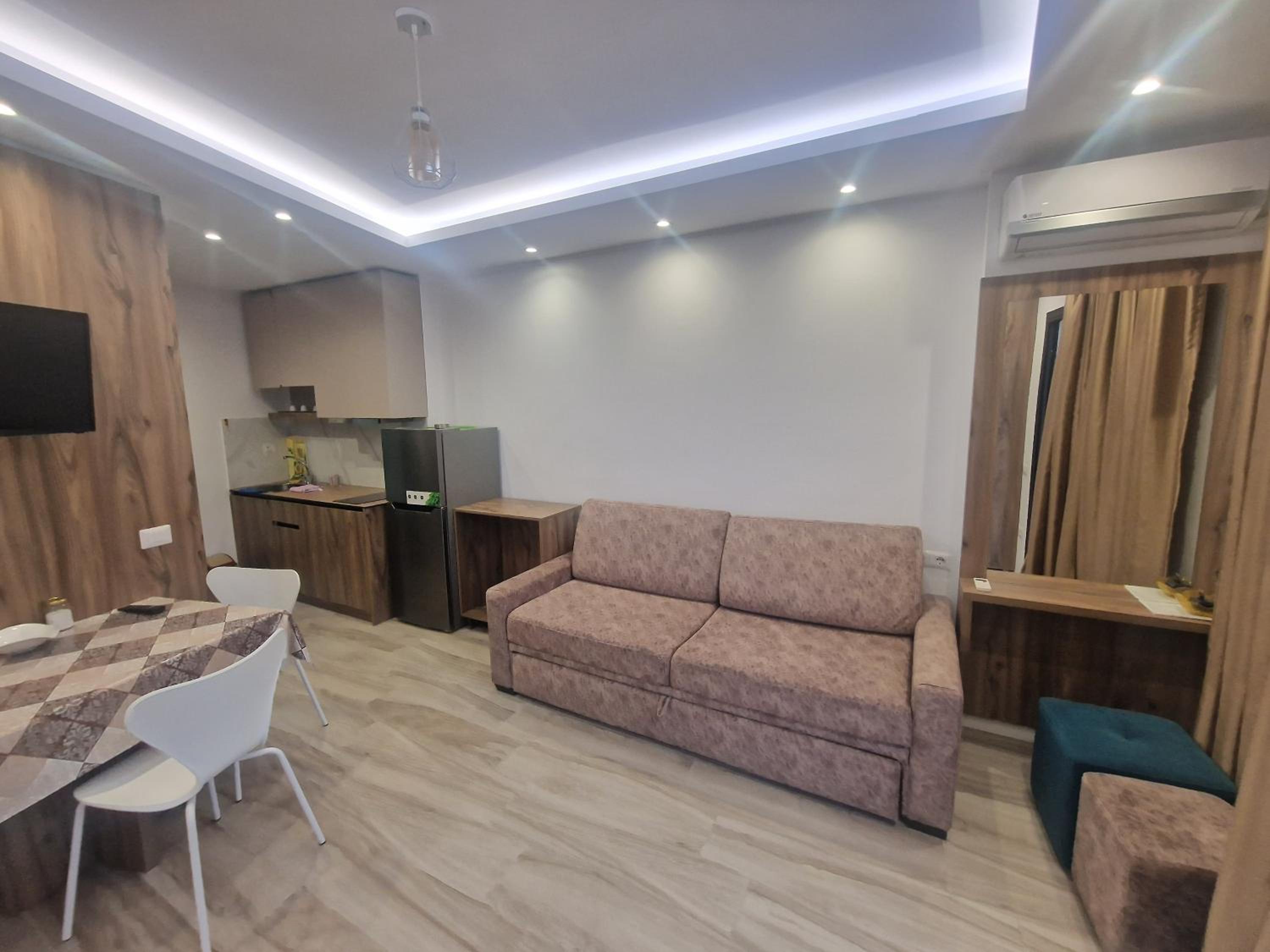 Joanna Suites