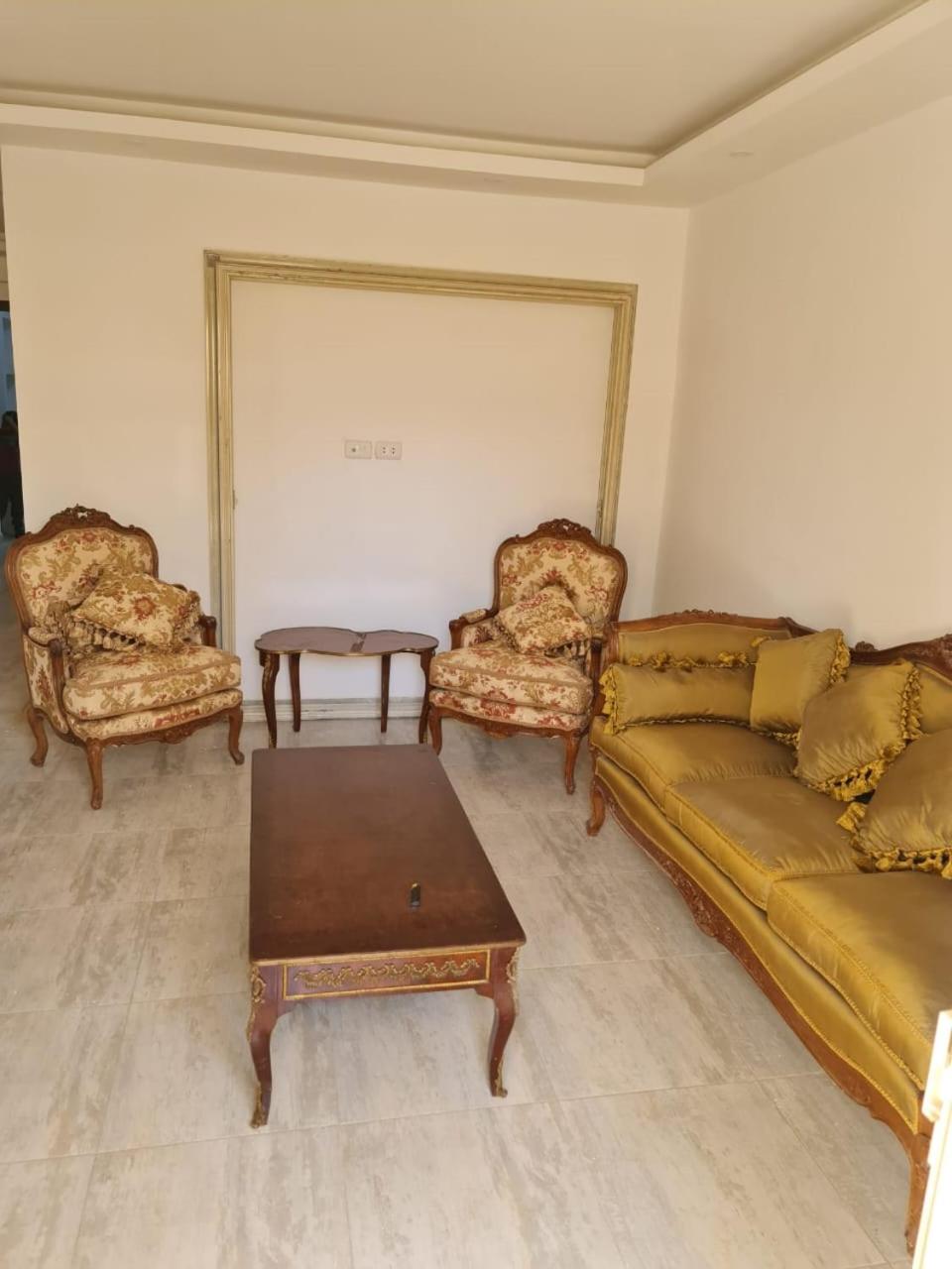 Spacious flat in mirrage maadi