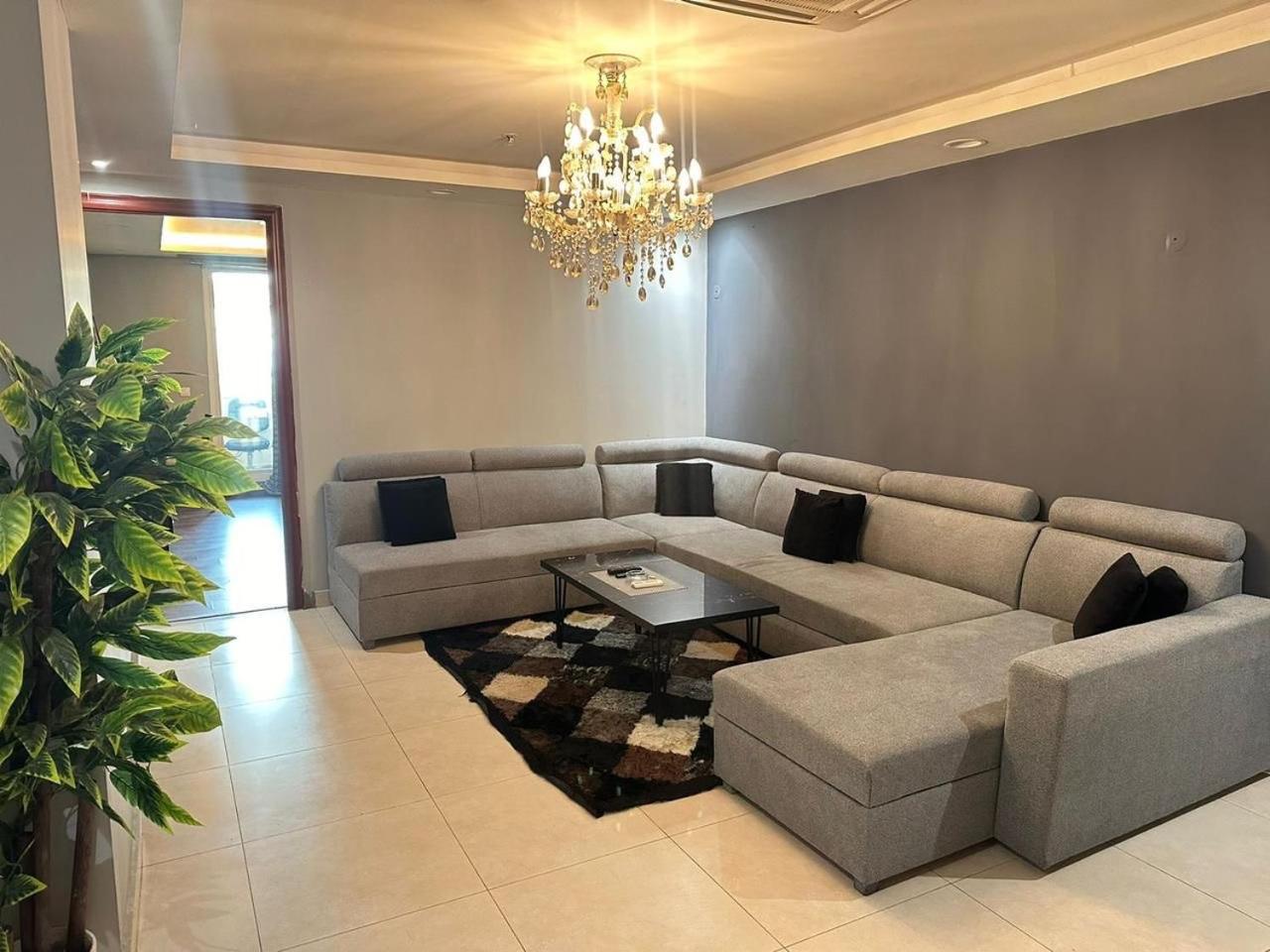 Gold Crest Mall One bed Appartment view 2