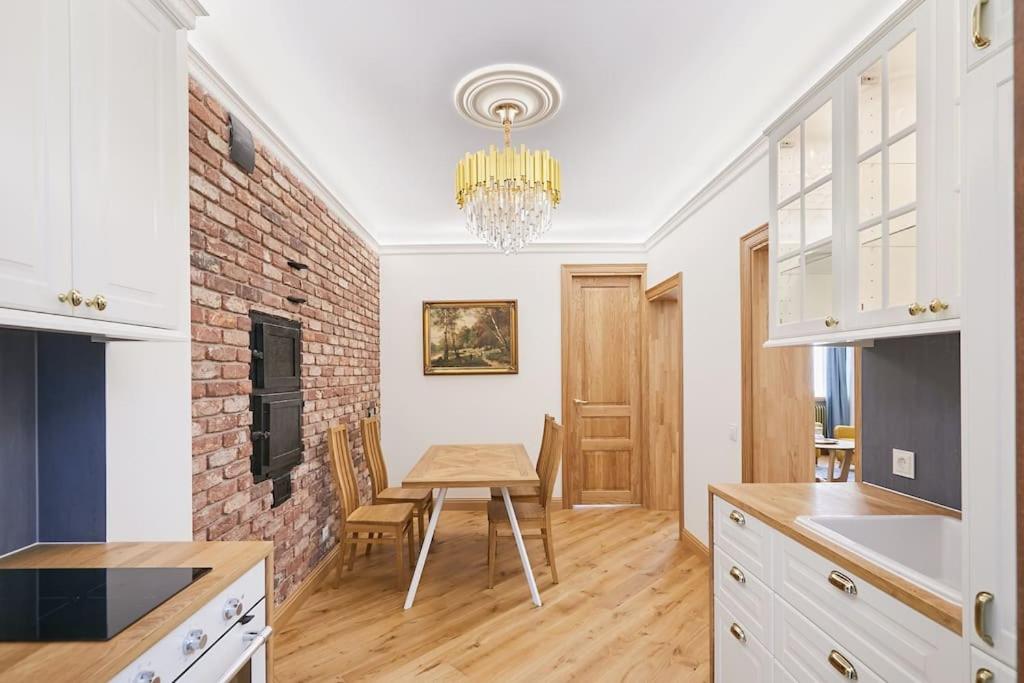 Apartment in Old Town with FREE parking