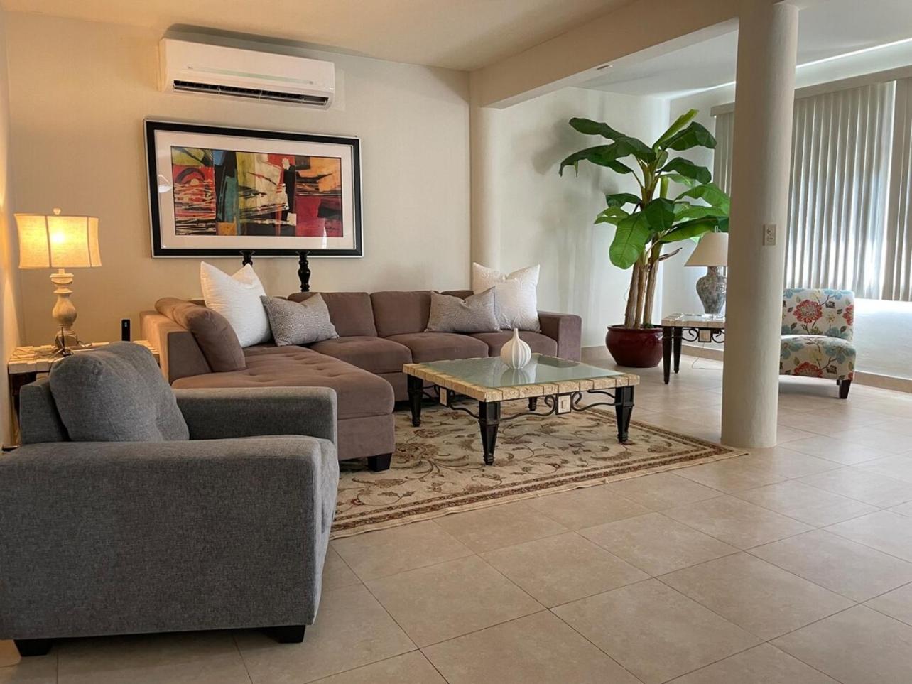 Spacious 4BD25BA Retreat Near Hospital & Tumon view 2