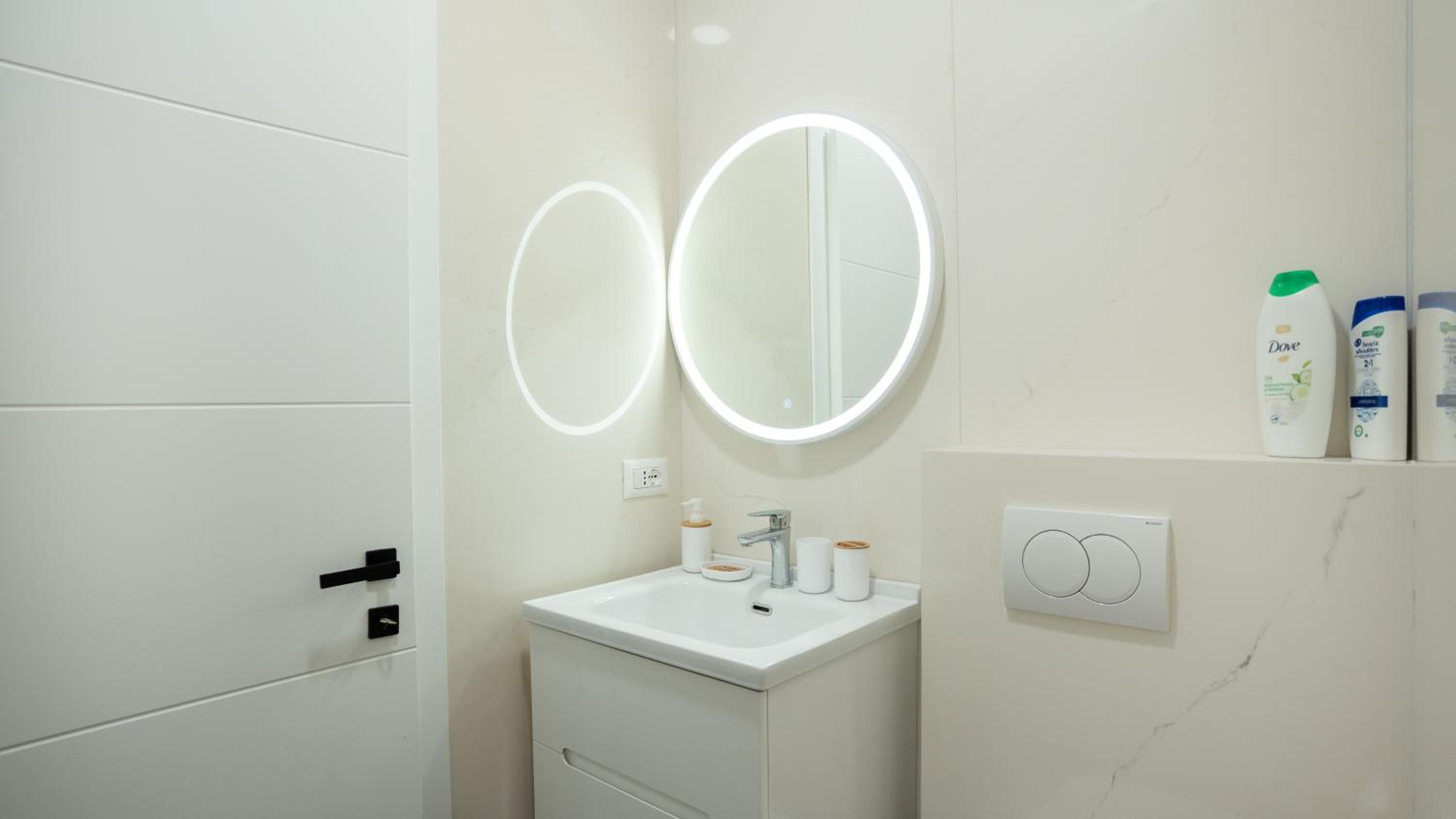 Chic Tirana City Apartment