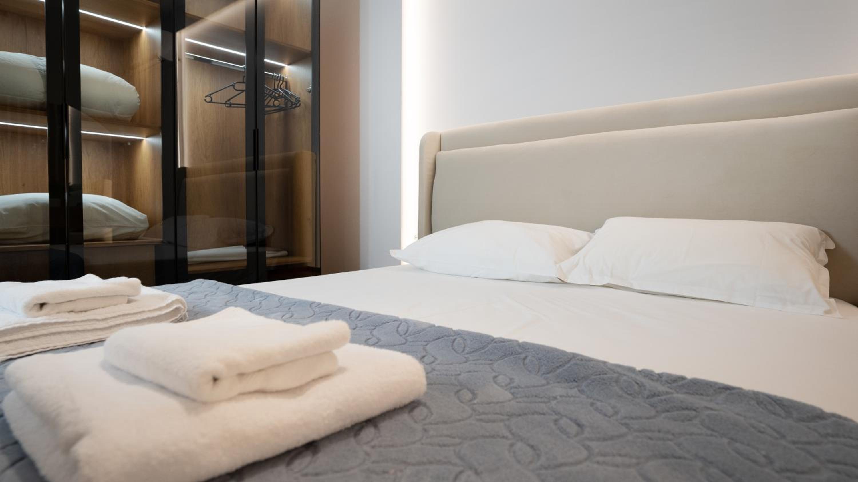 Chic Tirana City Apartment