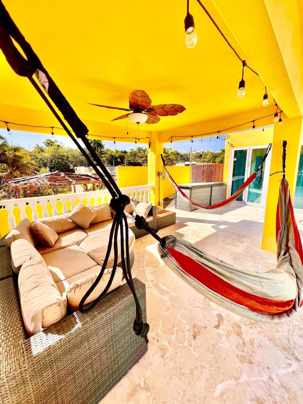 Sunset Room With Folding Wall Access To Pool